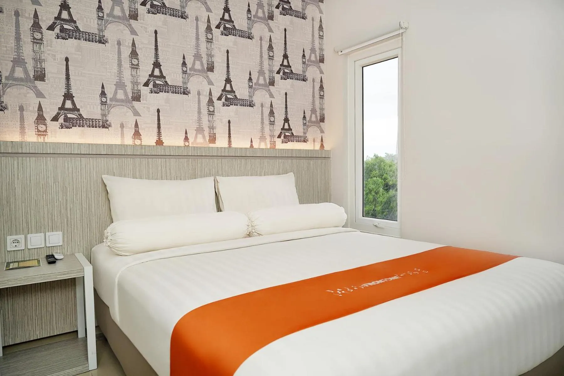 Bedroom, Bed in Front One Hotel Sragen