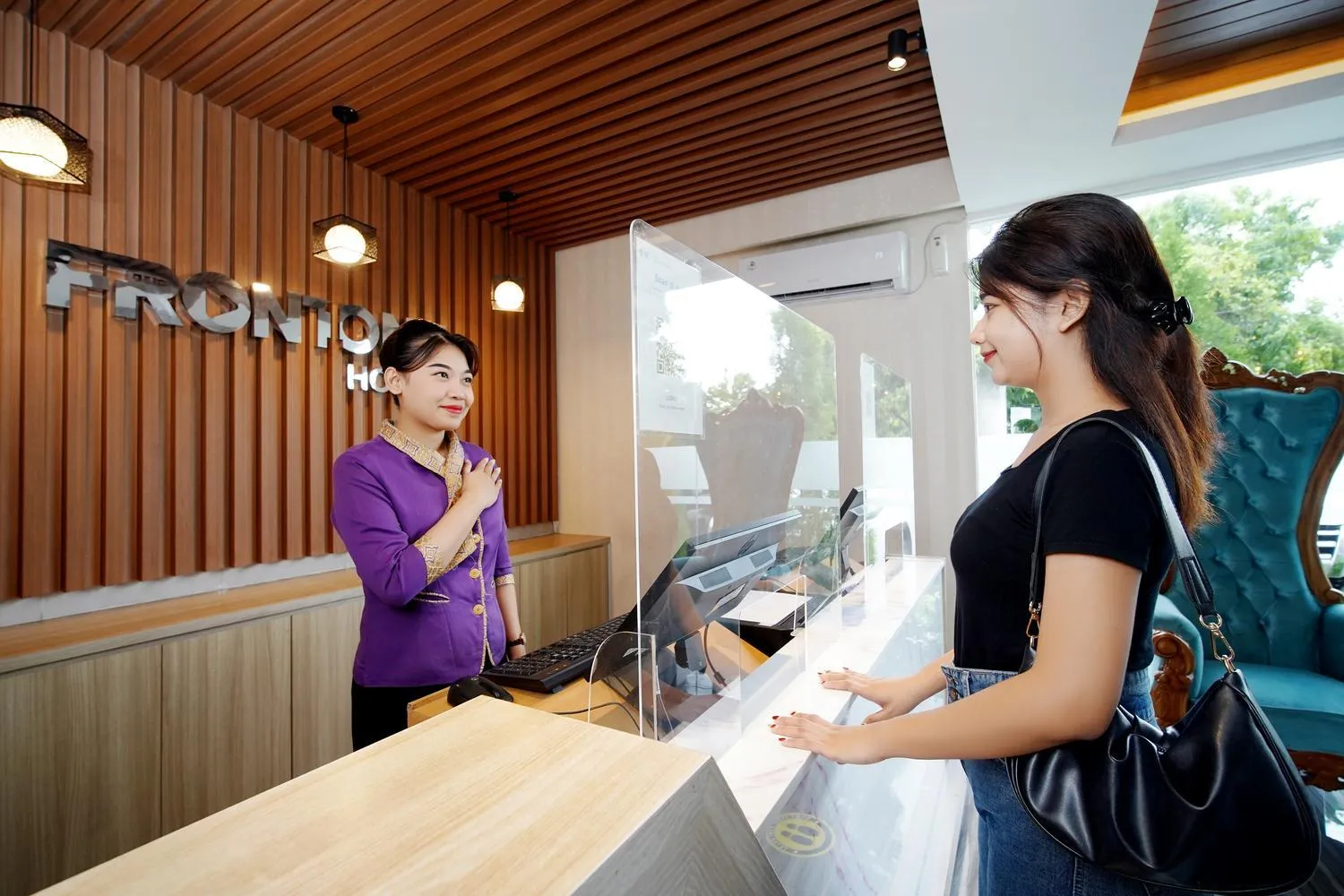 Lobby or reception in Front One Hotel Sragen
