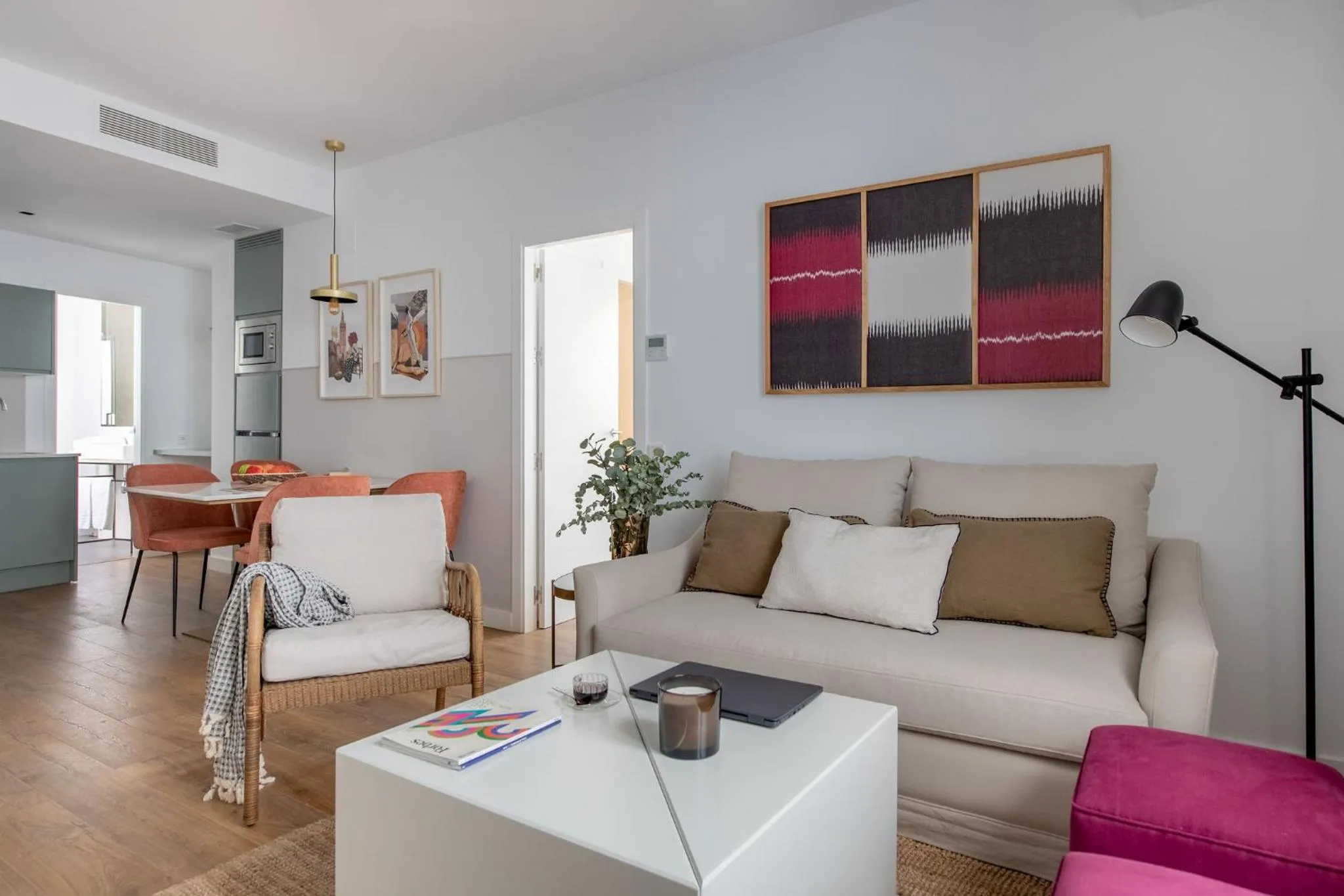 Communal lounge/ TV room in Tetuán 15 Boutique Apartments by Hommyhome