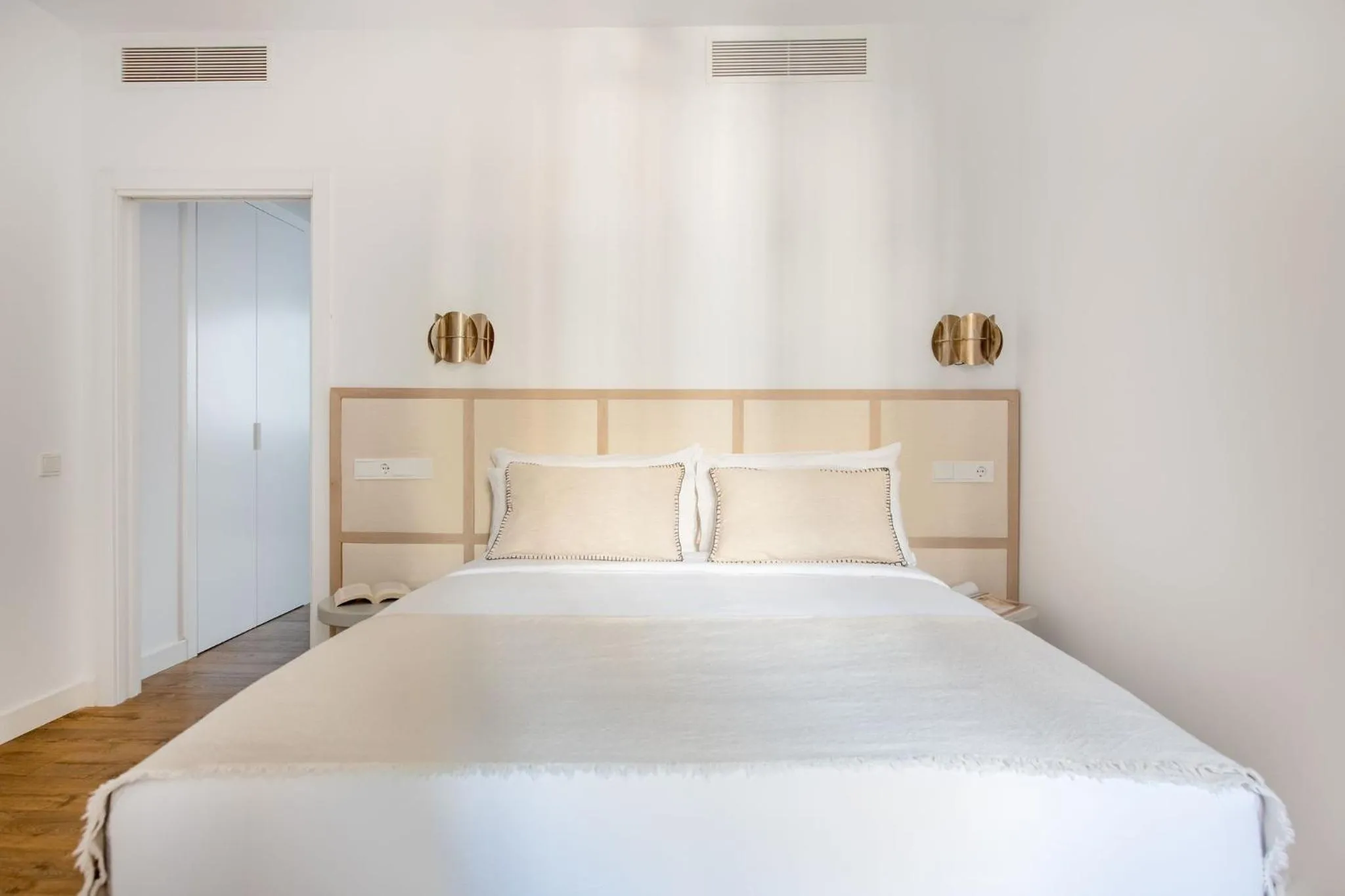 Bed in Tetuán 15 Boutique Apartments by Hommyhome