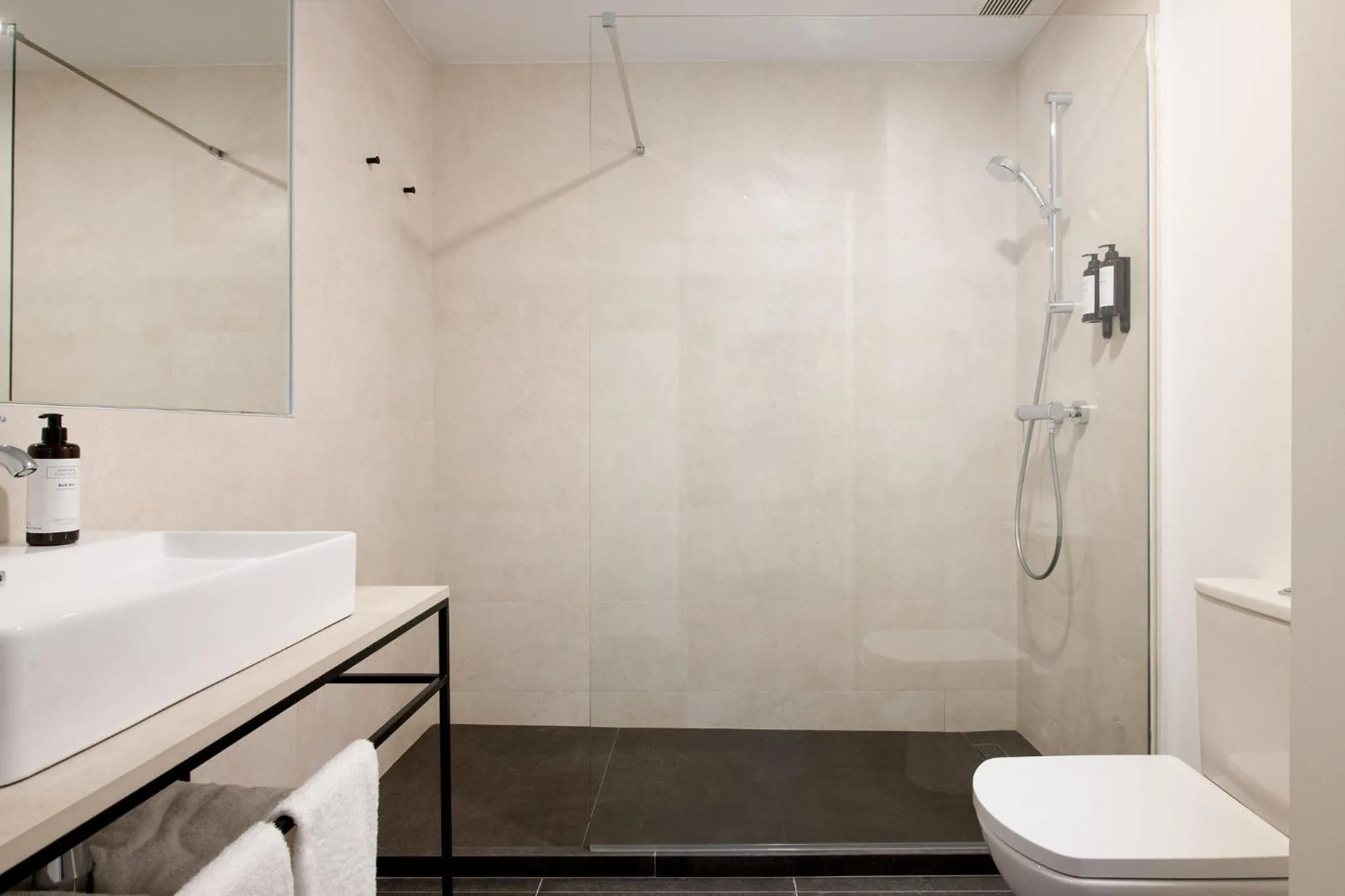 Bathroom in Tetuán 15 Boutique Apartments by Hommyhome