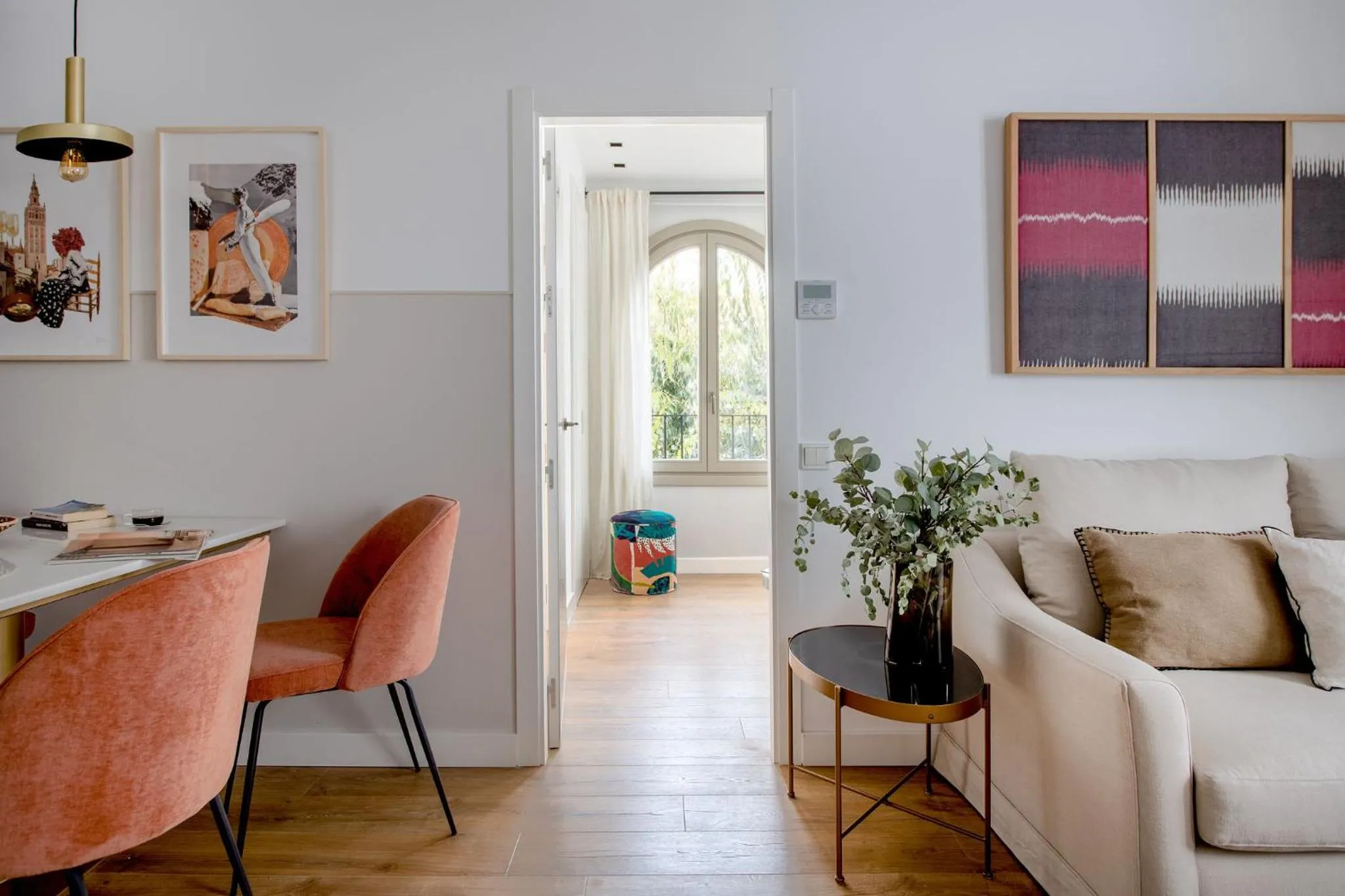 Communal lounge/ TV room in Tetuán 15 Boutique Apartments by Hommyhome