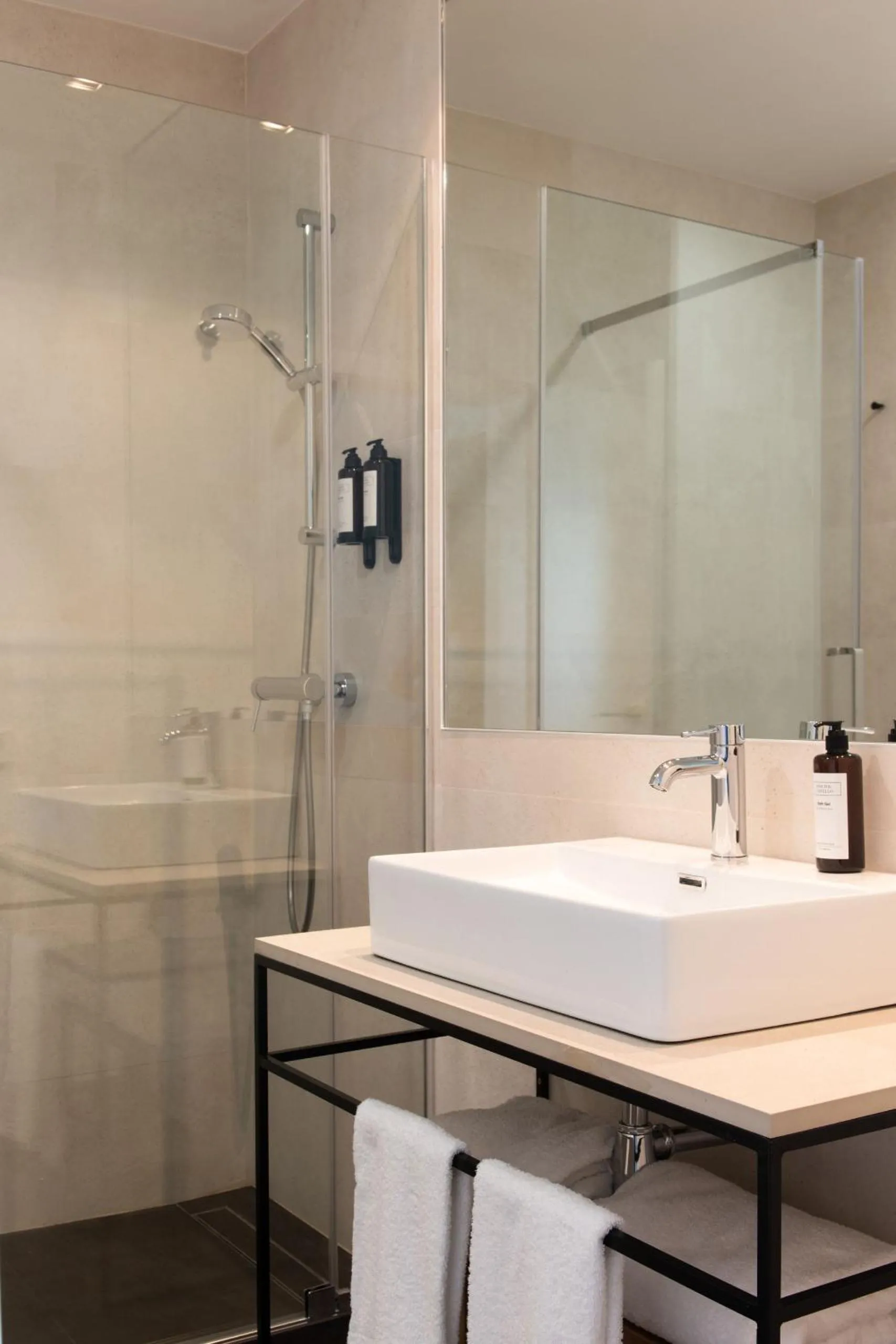 Bathroom in Tetuán 15 Boutique Apartments by Hommyhome