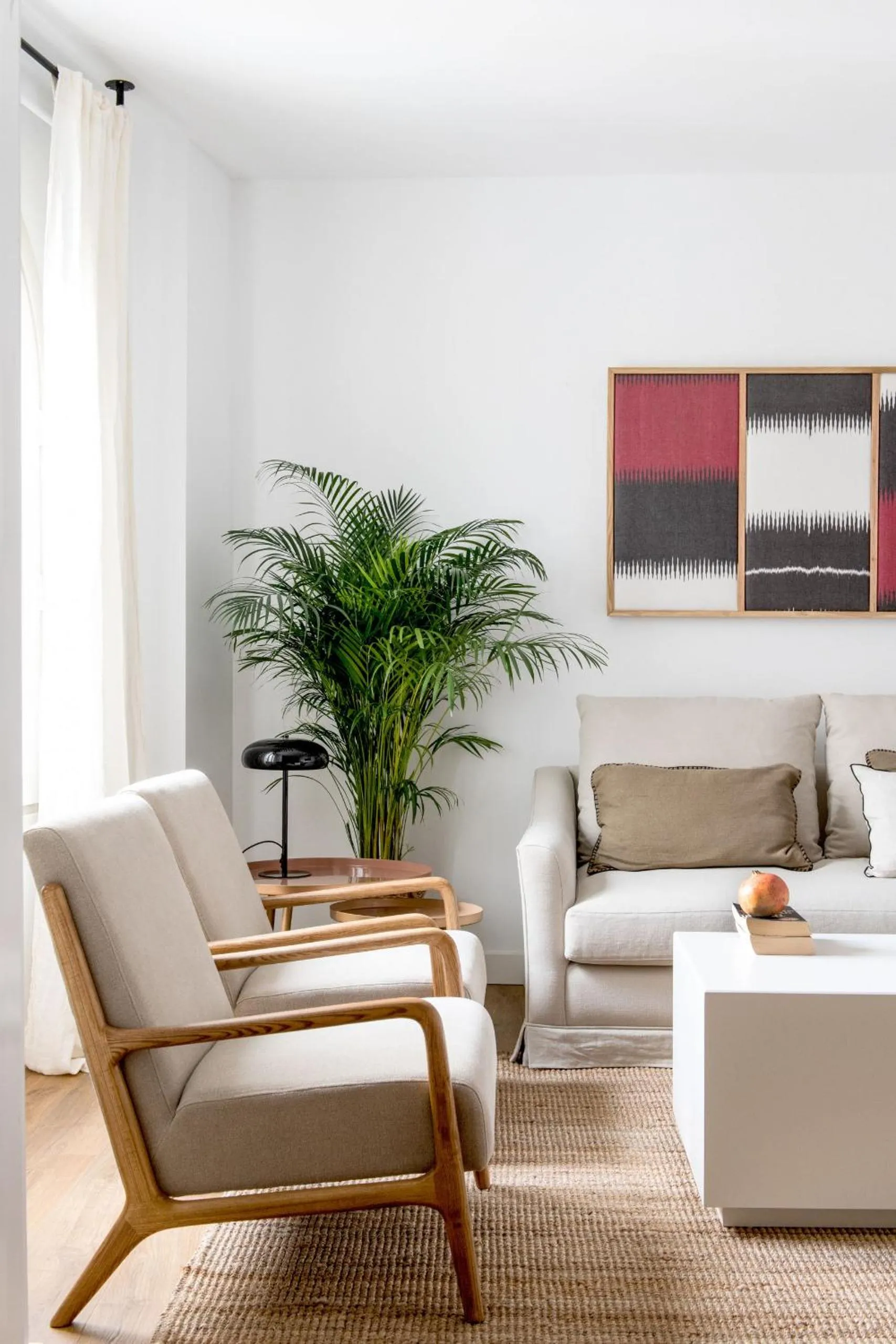 Communal lounge/ TV room in Tetuán 15 Boutique Apartments by Hommyhome