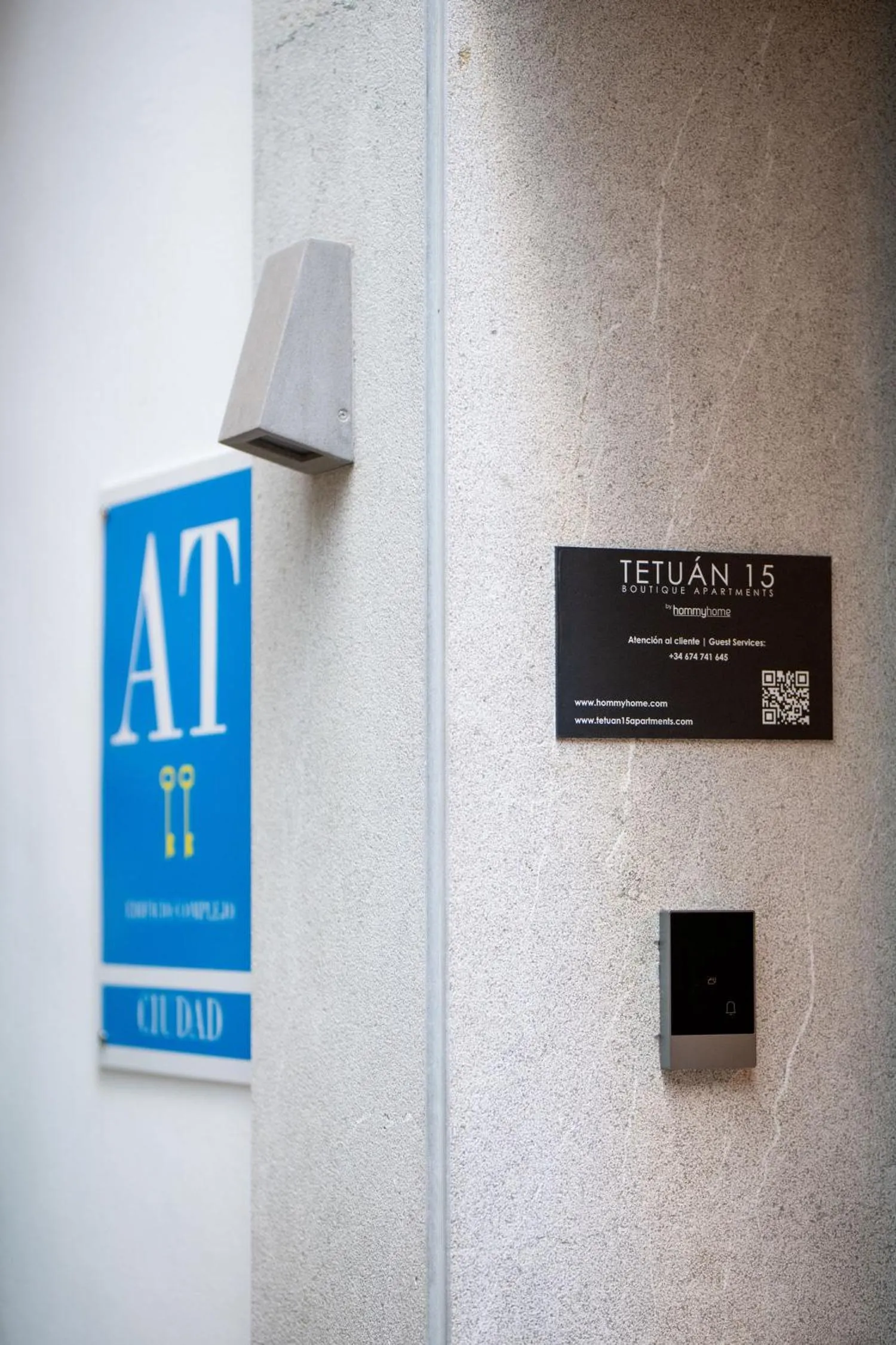 Facade/entrance in Tetuán 15 Boutique Apartments by Hommyhome