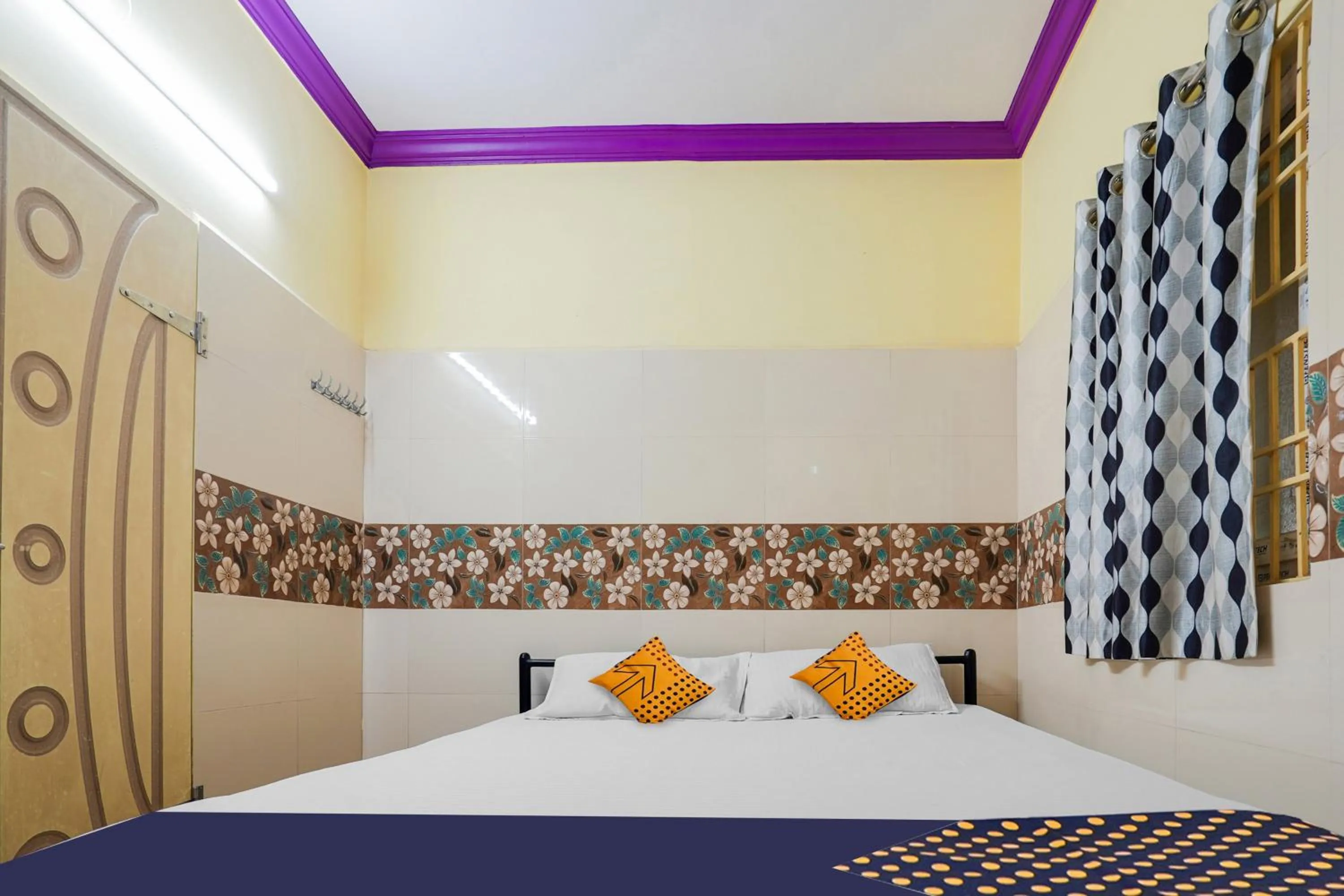 Bedroom in SPOT ON New ROYAL LODGE