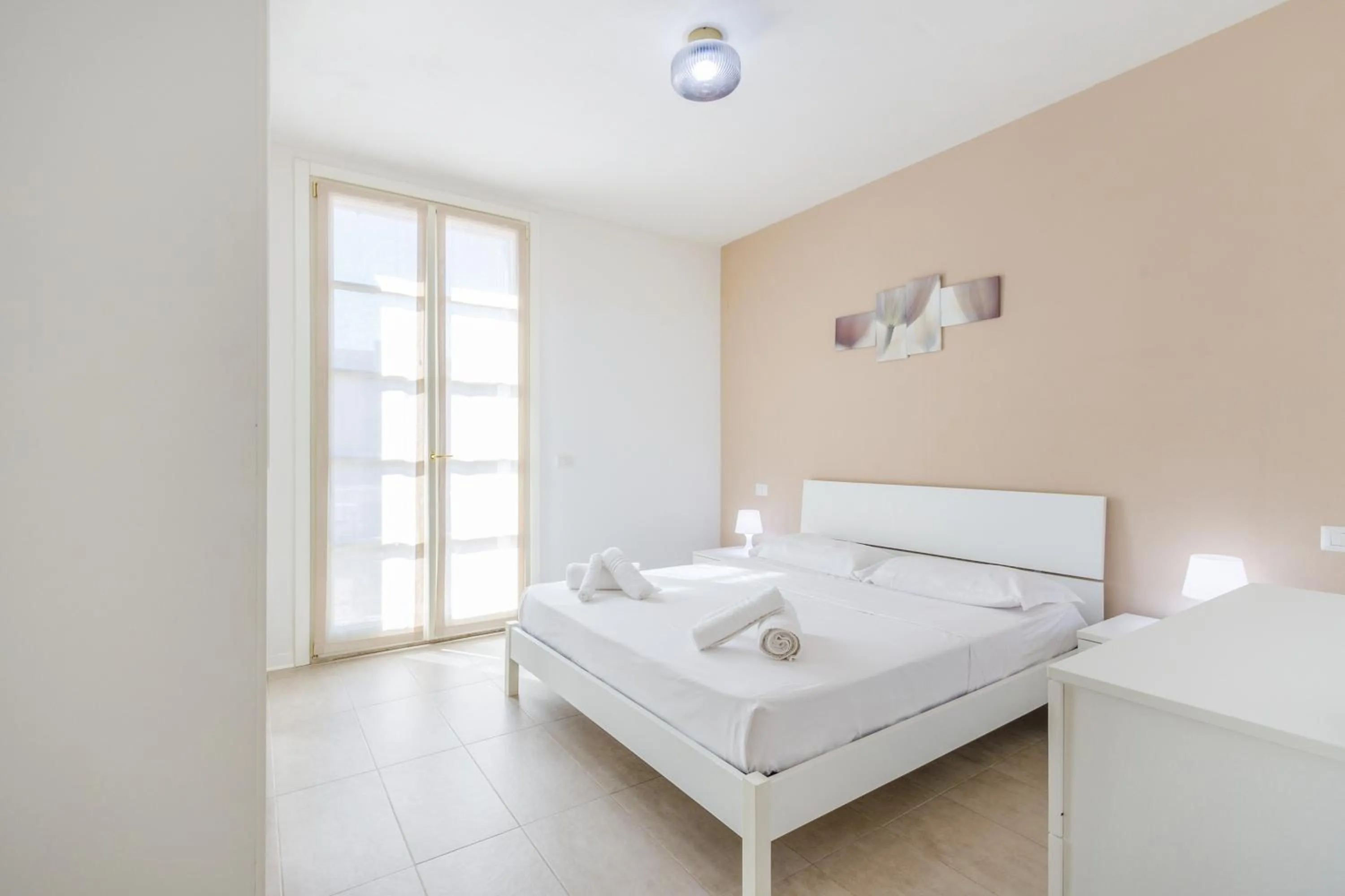 Bed in Nour Apartments - Castramajora Alloggi
