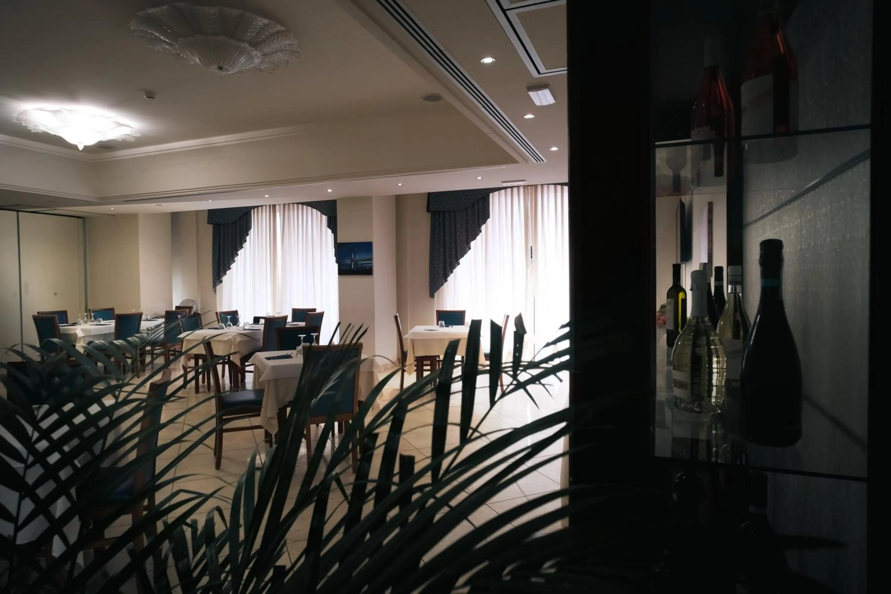 Restaurant/places to eat in HOTEL CONCORDE