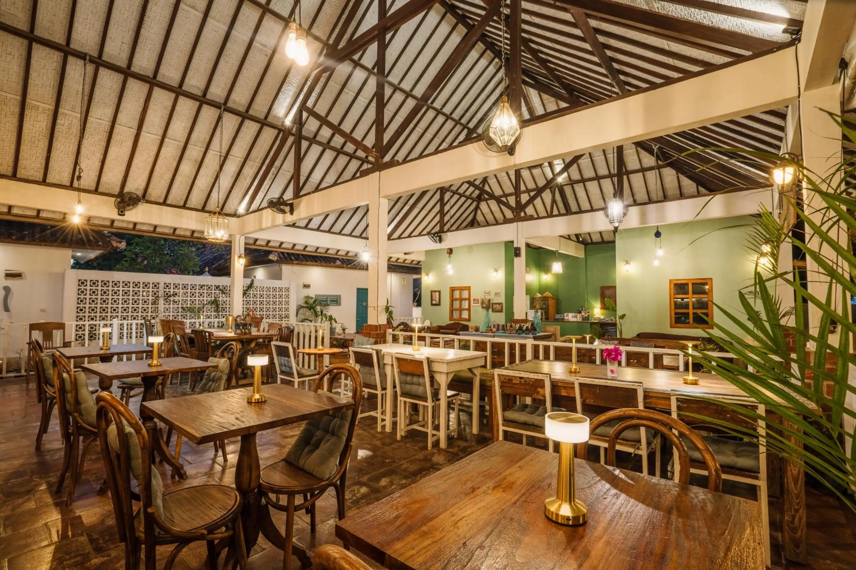 Restaurant/places to eat in Kubuwatu Boutique Accommodation