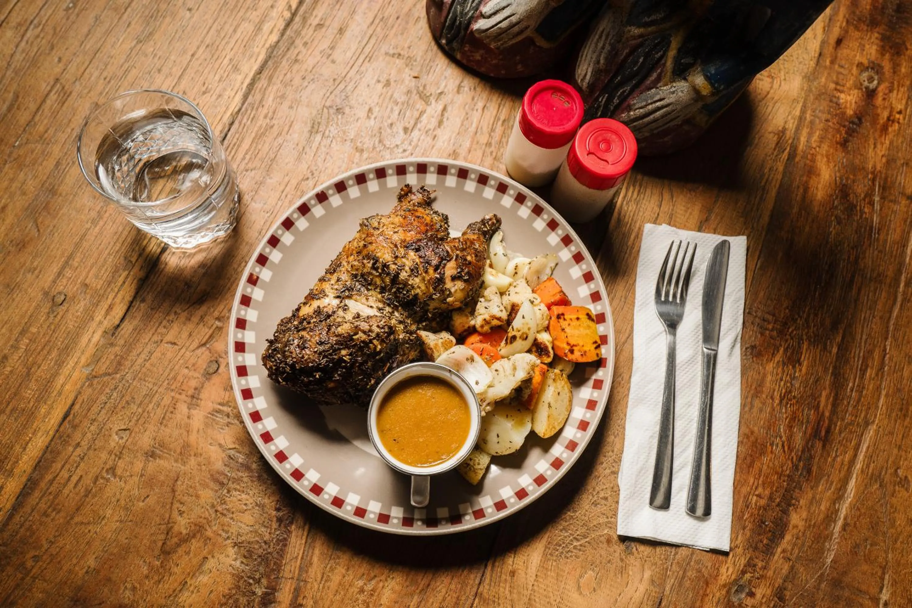 Food and drinks in Kubuwatu Boutique Accommodation