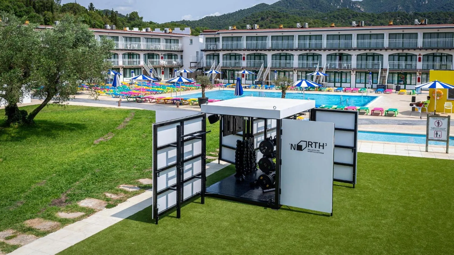 Fitness centre/facilities in Medplaya Aparthotel Sant Eloi