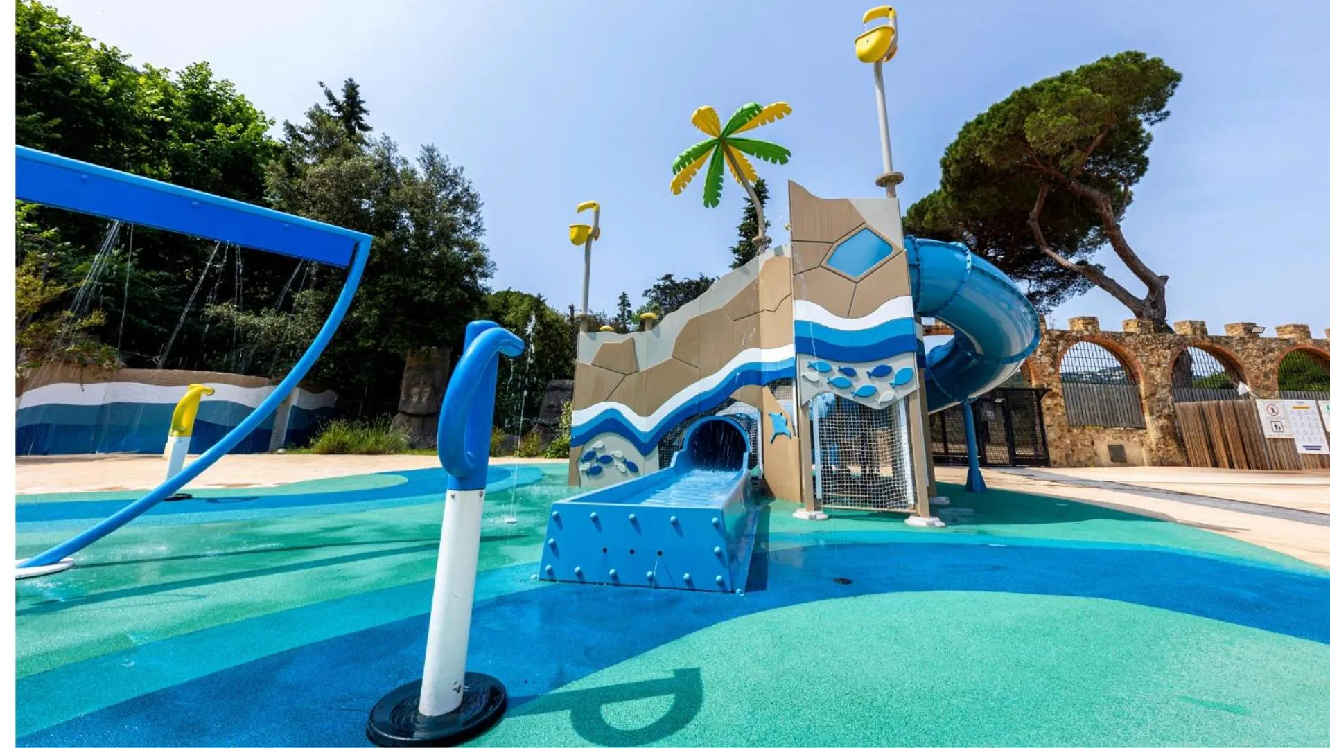 Aqua park in Medplaya Aparthotel Sant Eloi