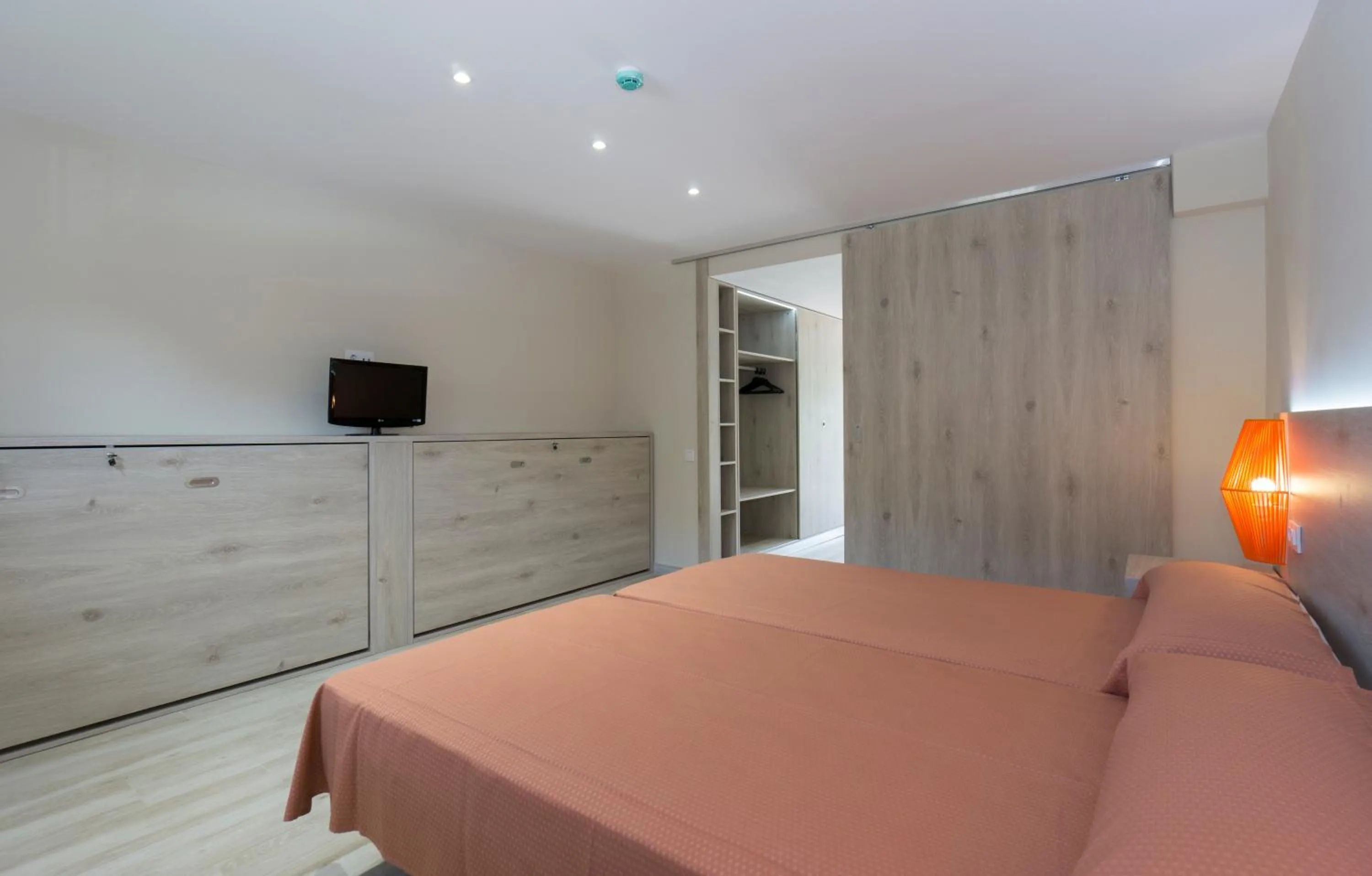 Bed in Medplaya Aparthotel Sant Eloi