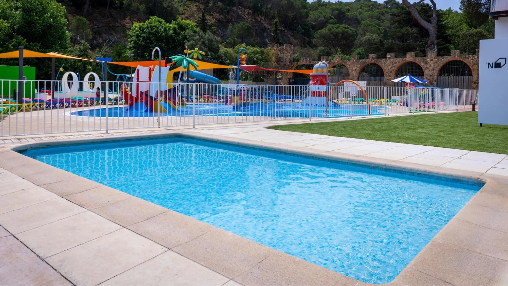 Swimming pool in Medplaya Aparthotel Sant Eloi