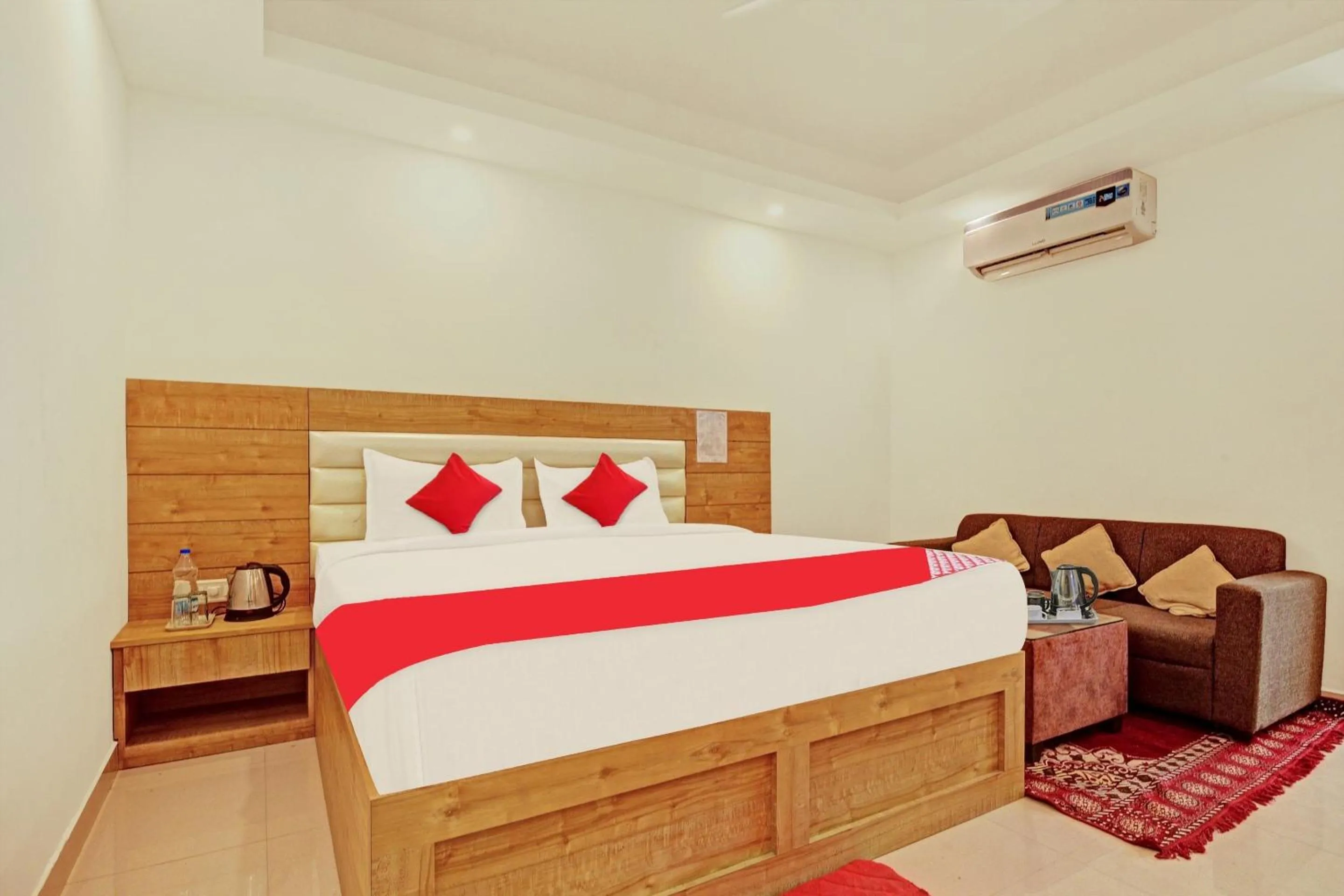Bedroom, Bed in Hotel O Aura Hotel Rajdhani Residency