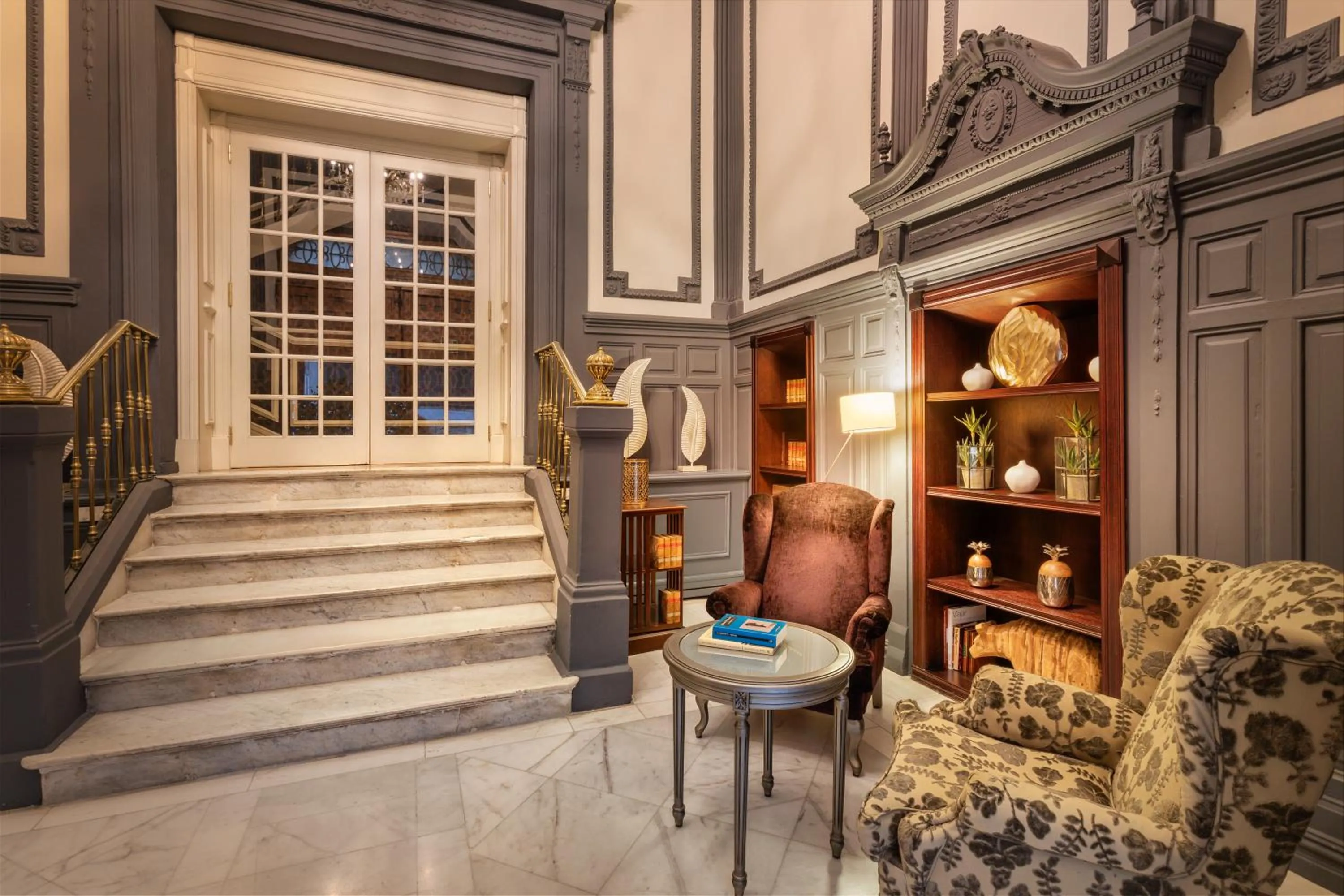 Library in Catalonia Las Cortes