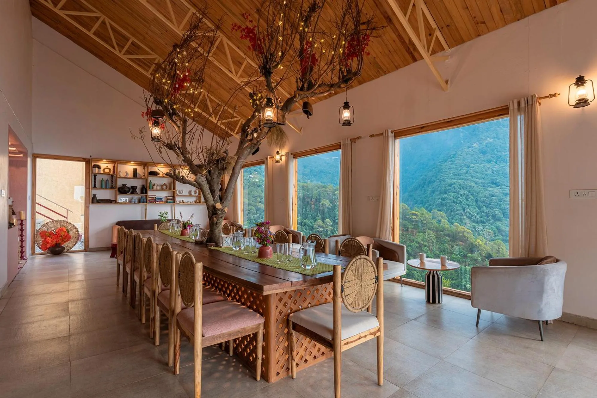 Living room in Seclude Pangot, Perch