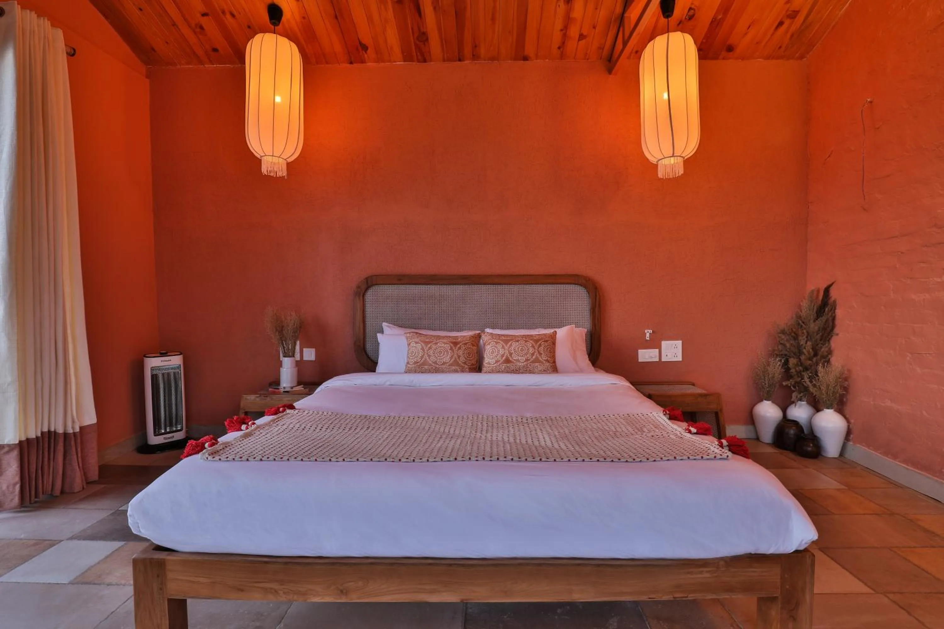 Bedroom, Bed in Seclude Pangot, Perch
