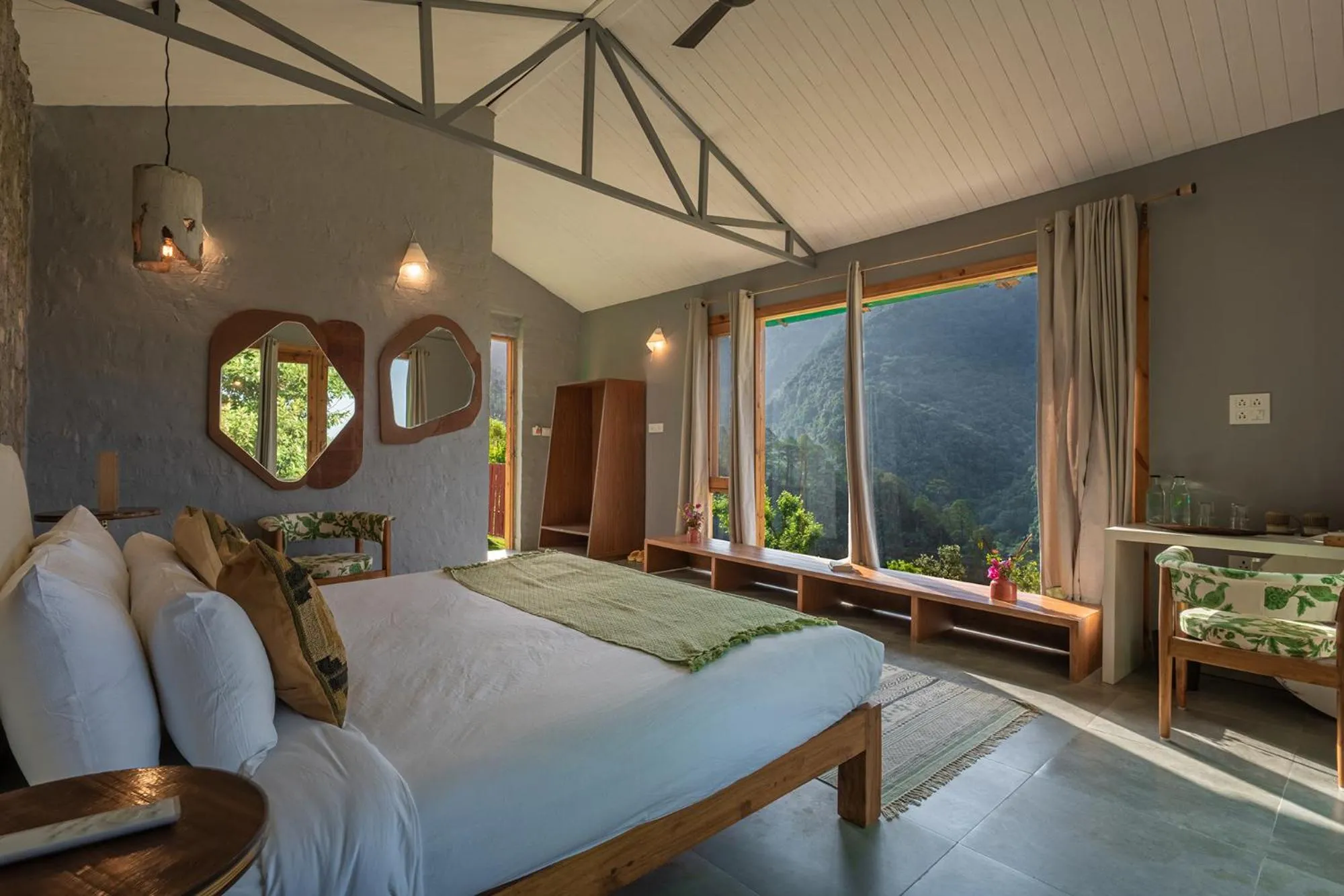 Bathroom, Bed in Seclude Pangot, Perch