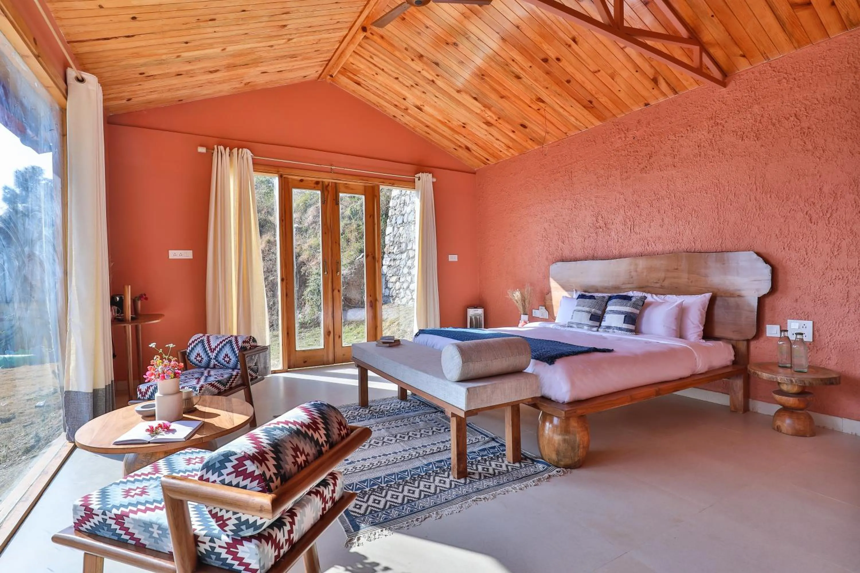 Photo of the whole room, Bed in Seclude Pangot, Perch