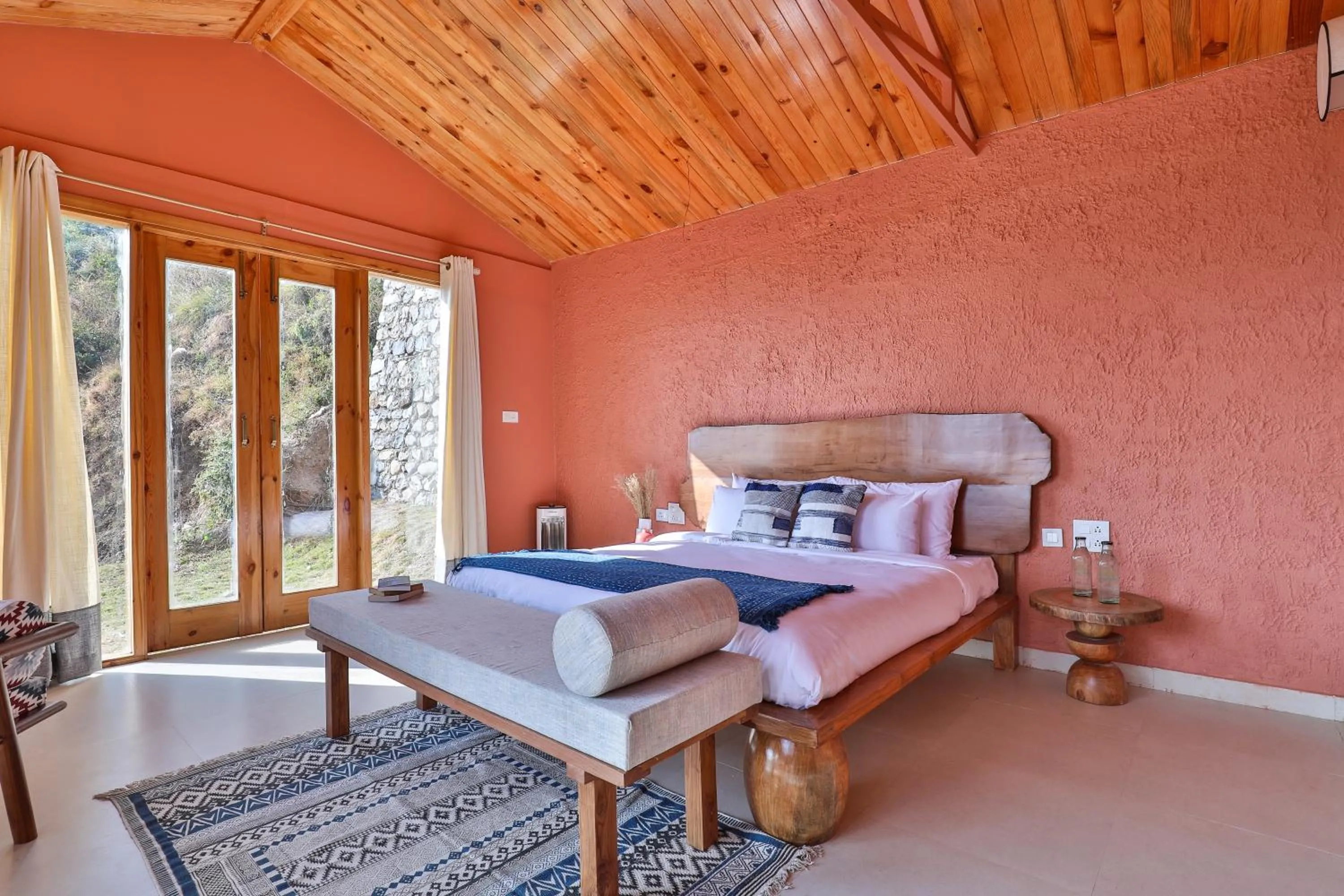 Photo of the whole room, Bed in Seclude Pangot, Perch