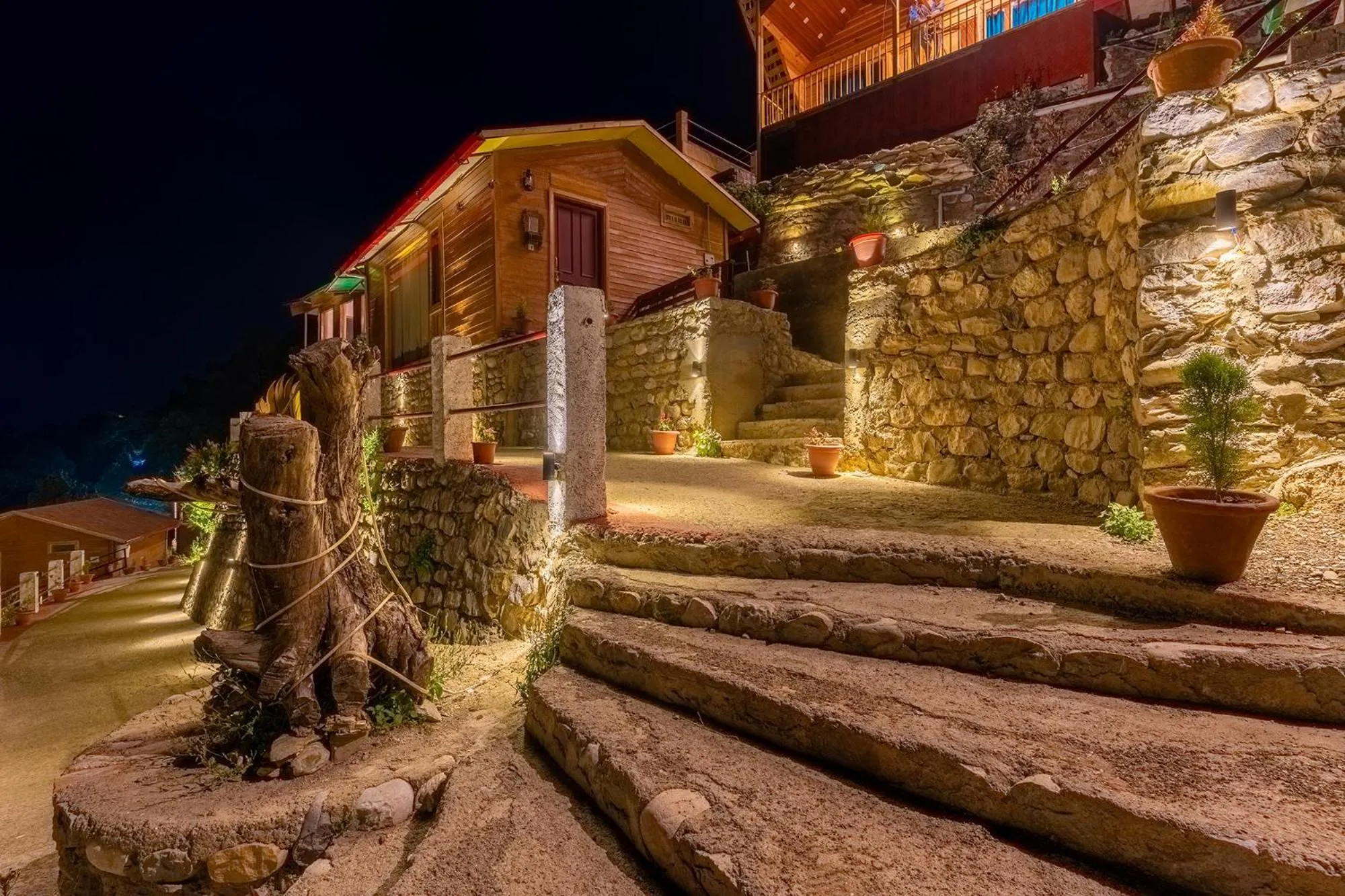Property building in Seclude Pangot, Perch