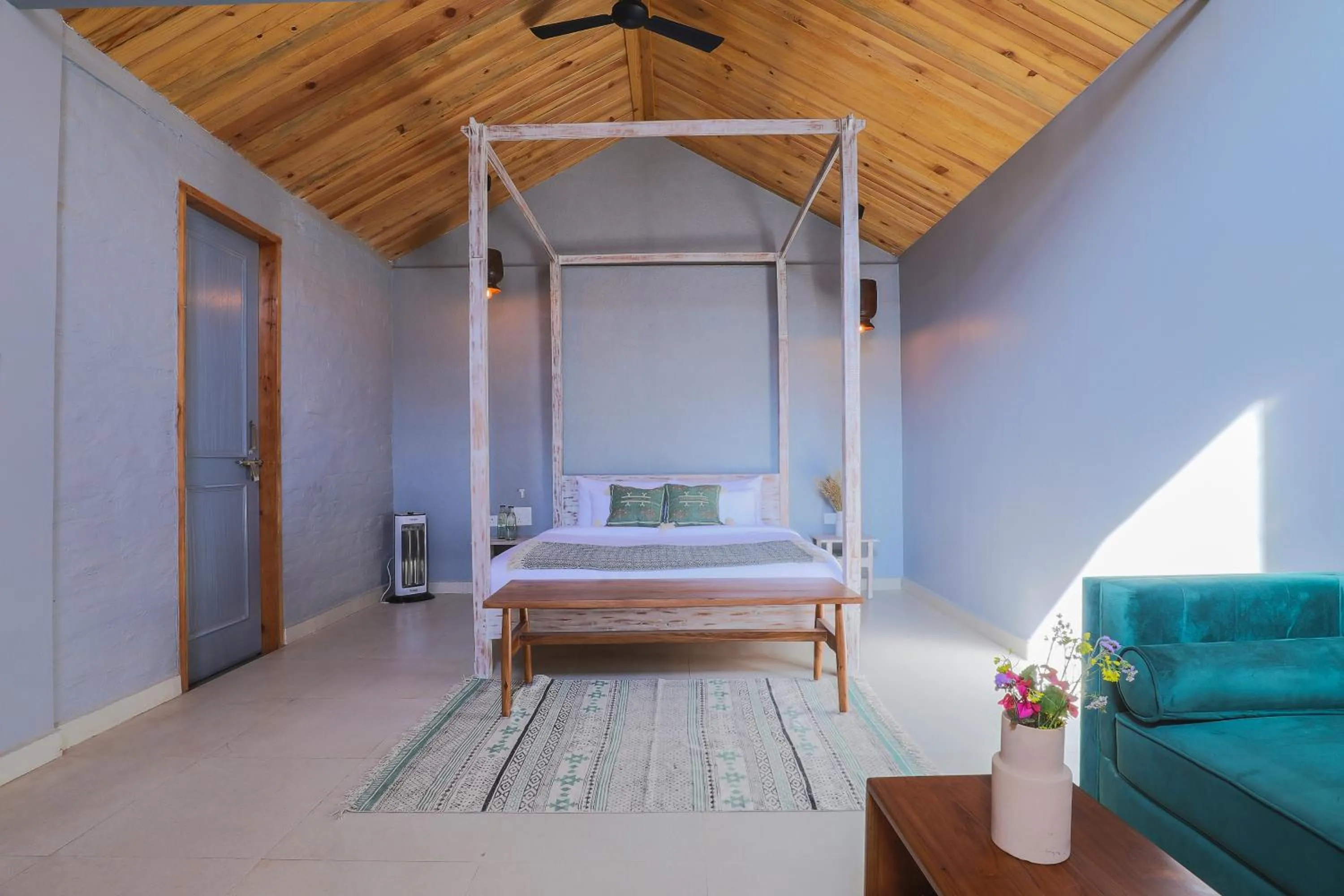 Bedroom, Bed in Seclude Pangot, Perch
