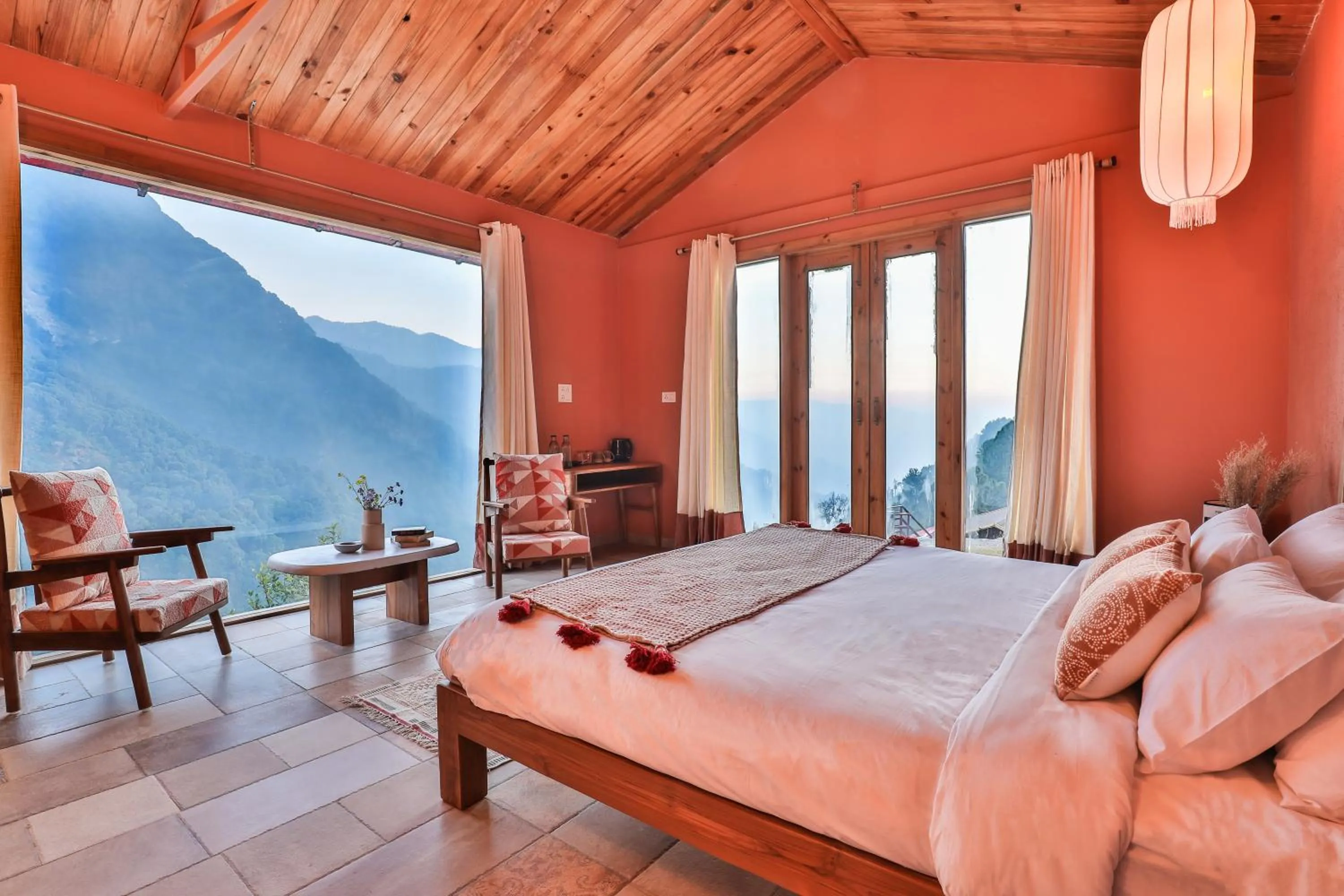 Photo of the whole room, Bed in Seclude Pangot, Perch