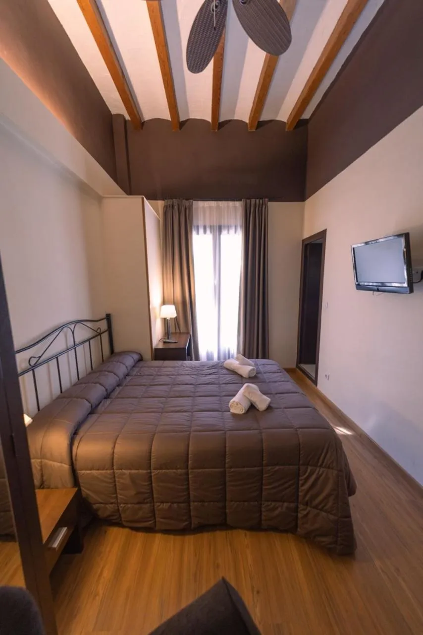 Bedroom, Bed in Hotel Rural y Apartamentos Villa Engracia