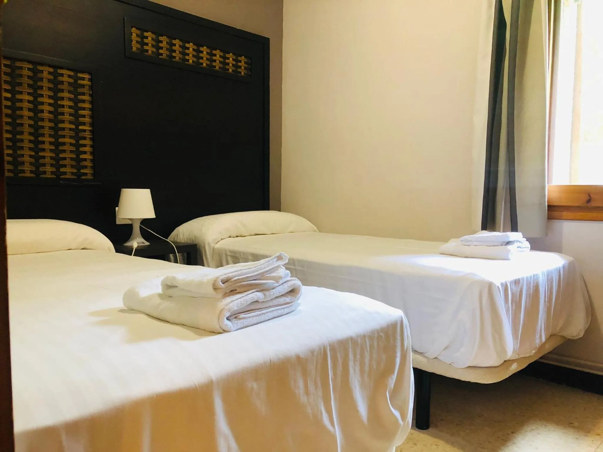 Bedroom, Bed in Hotel Rural y Apartamentos Villa Engracia