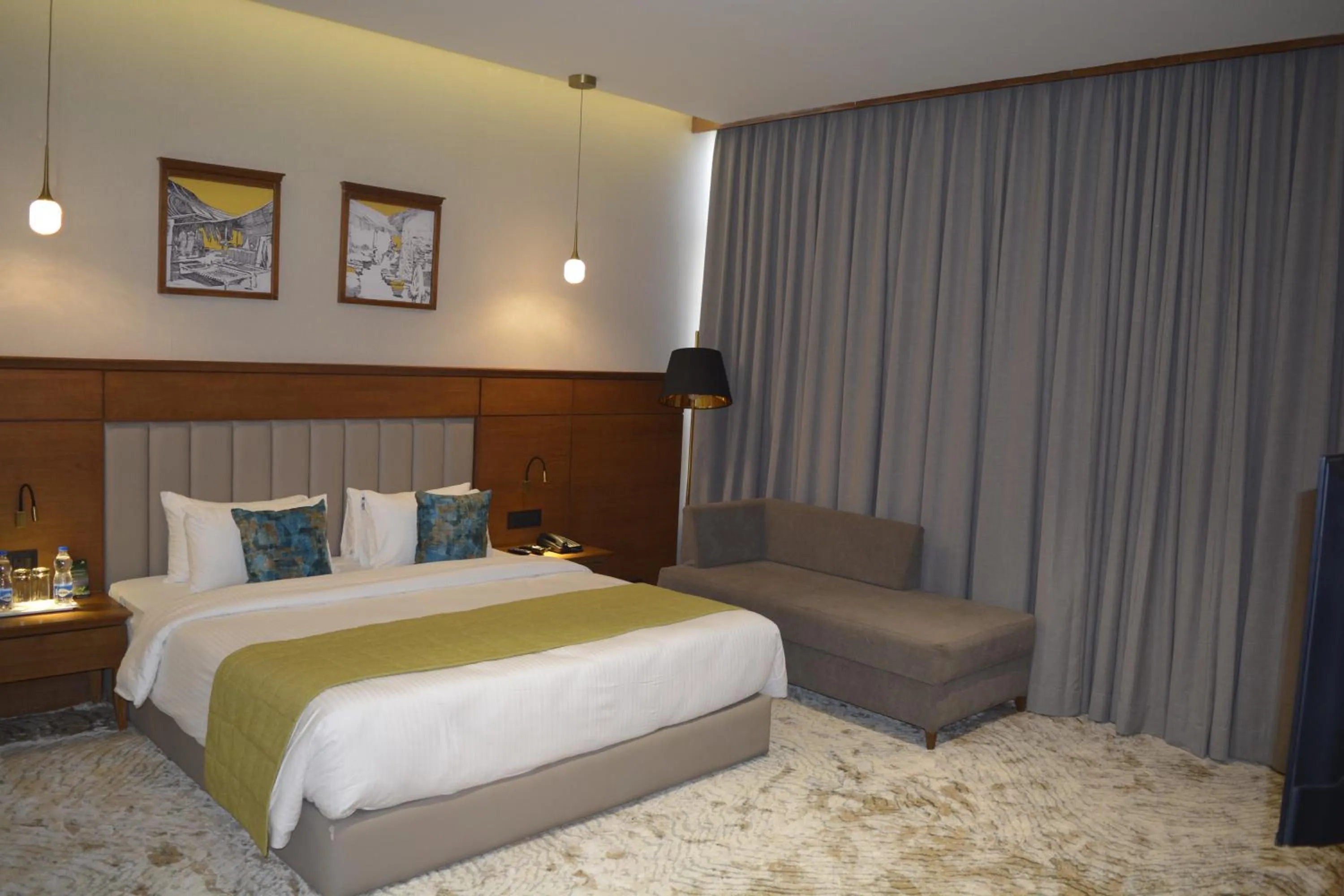 Bedroom, Bed in Sayaji Morbi