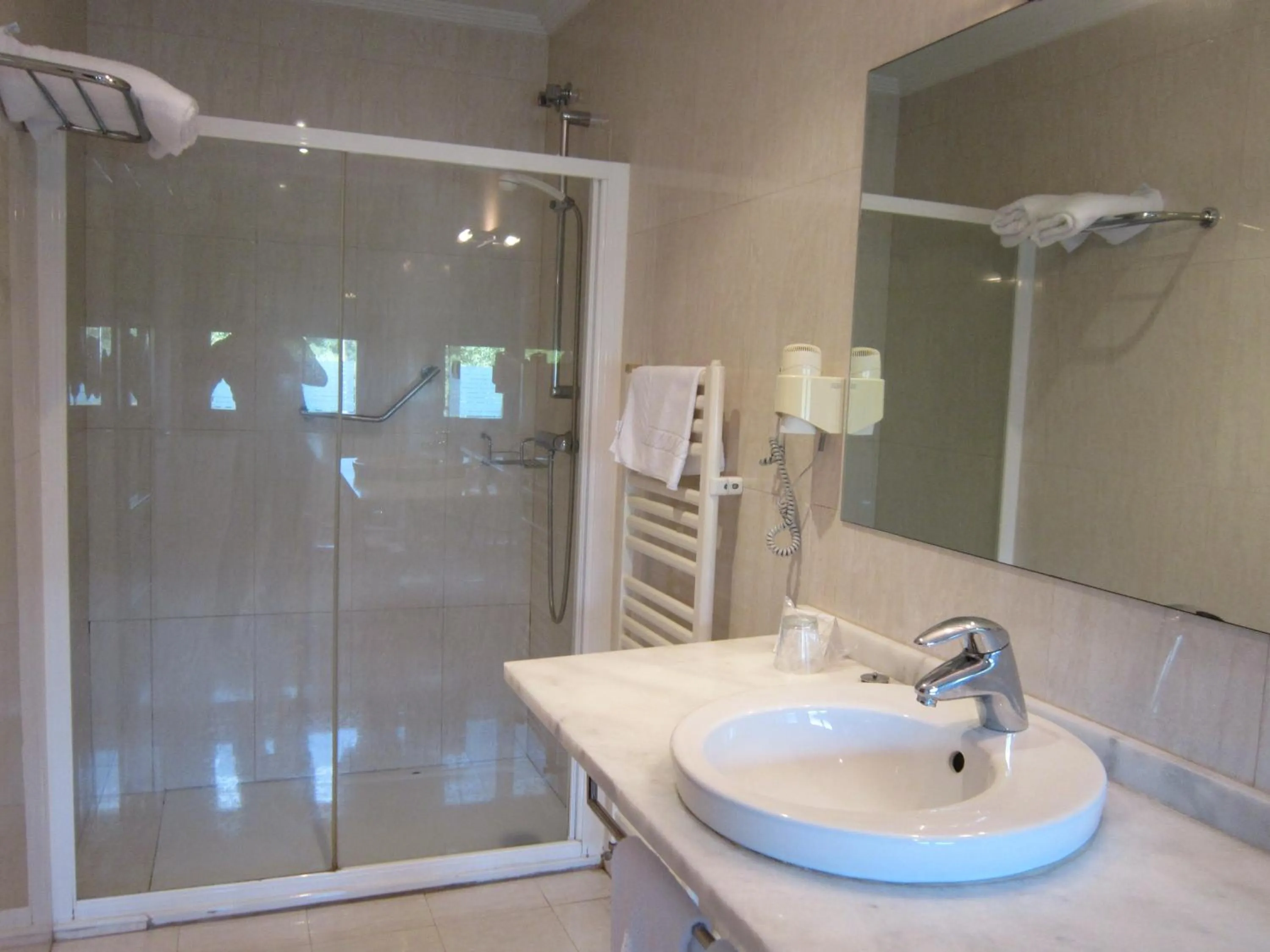 Bathroom in Euba Hotel