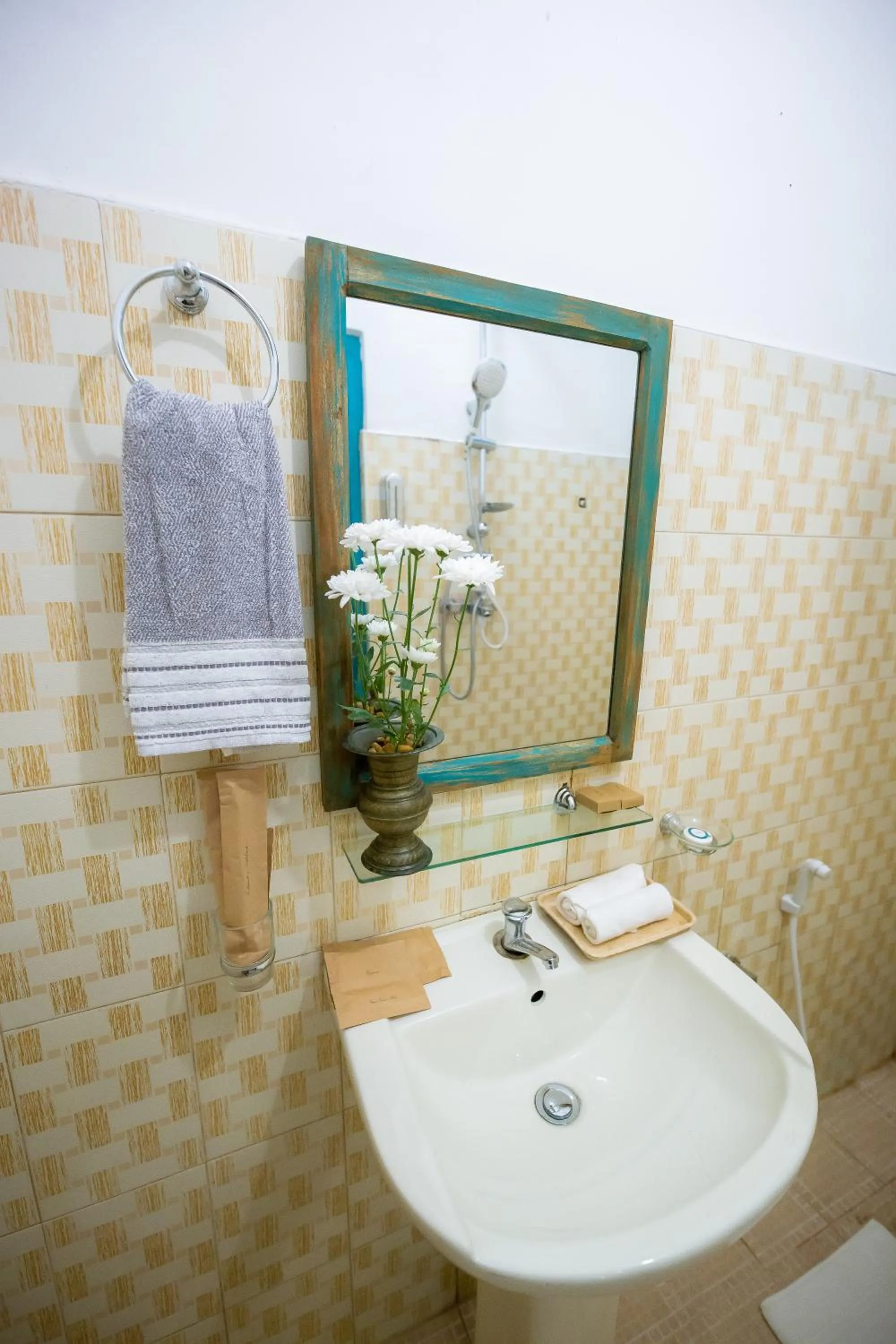 Bathroom in Moi Galle Fort by DBI