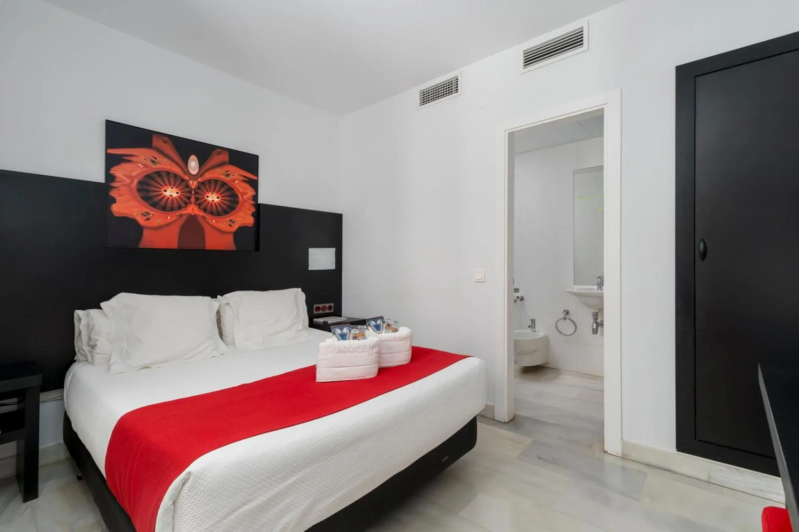 Bed in Hotel Del Pintor