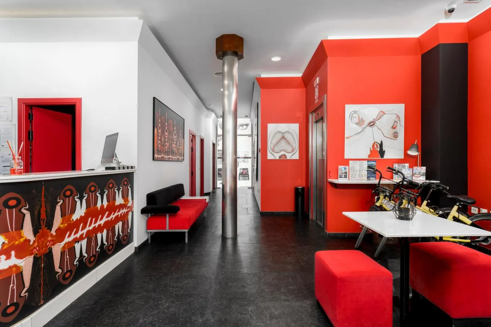 Lobby or reception in Hotel Del Pintor