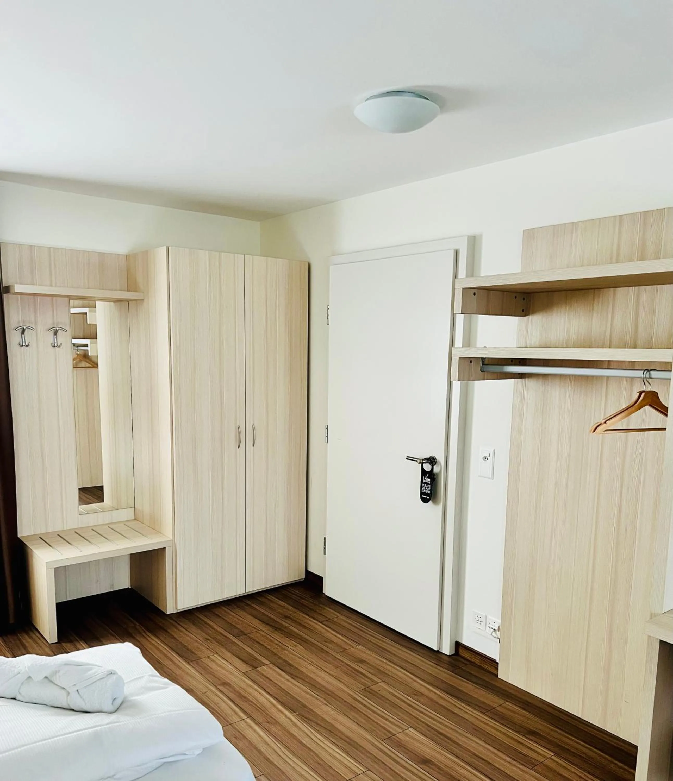 wardrobe, Bed in Hôtel Domaine de la Sauge