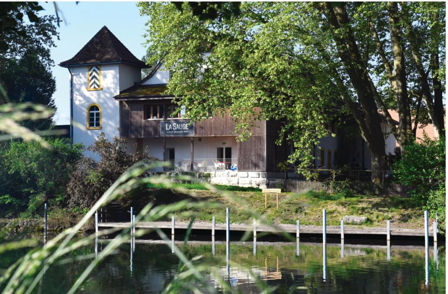 Property building in Hôtel Domaine de la Sauge