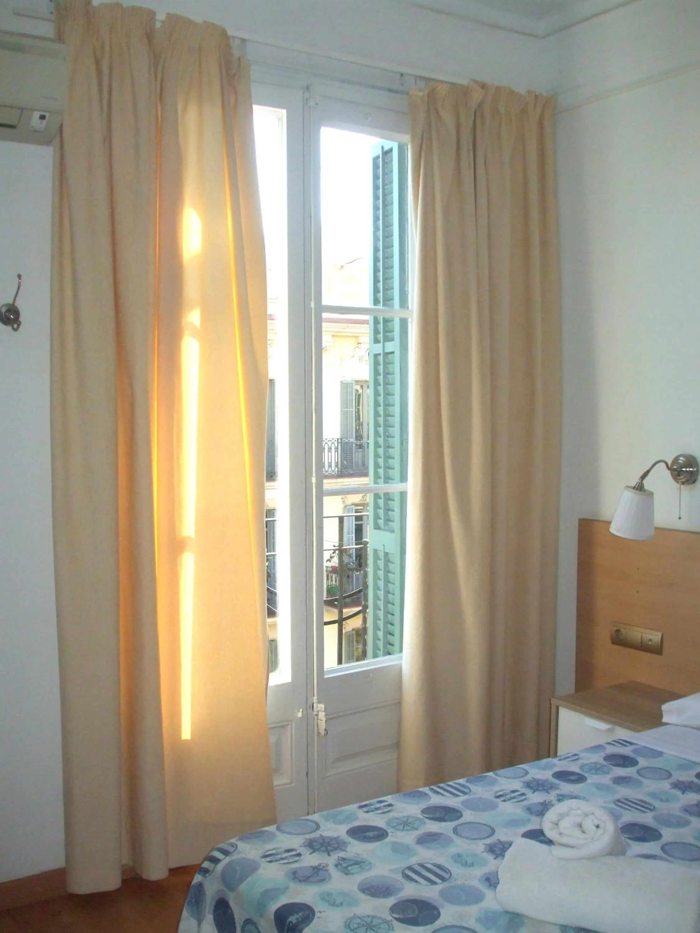 Bedroom, Bed in Hostal Felipe 2