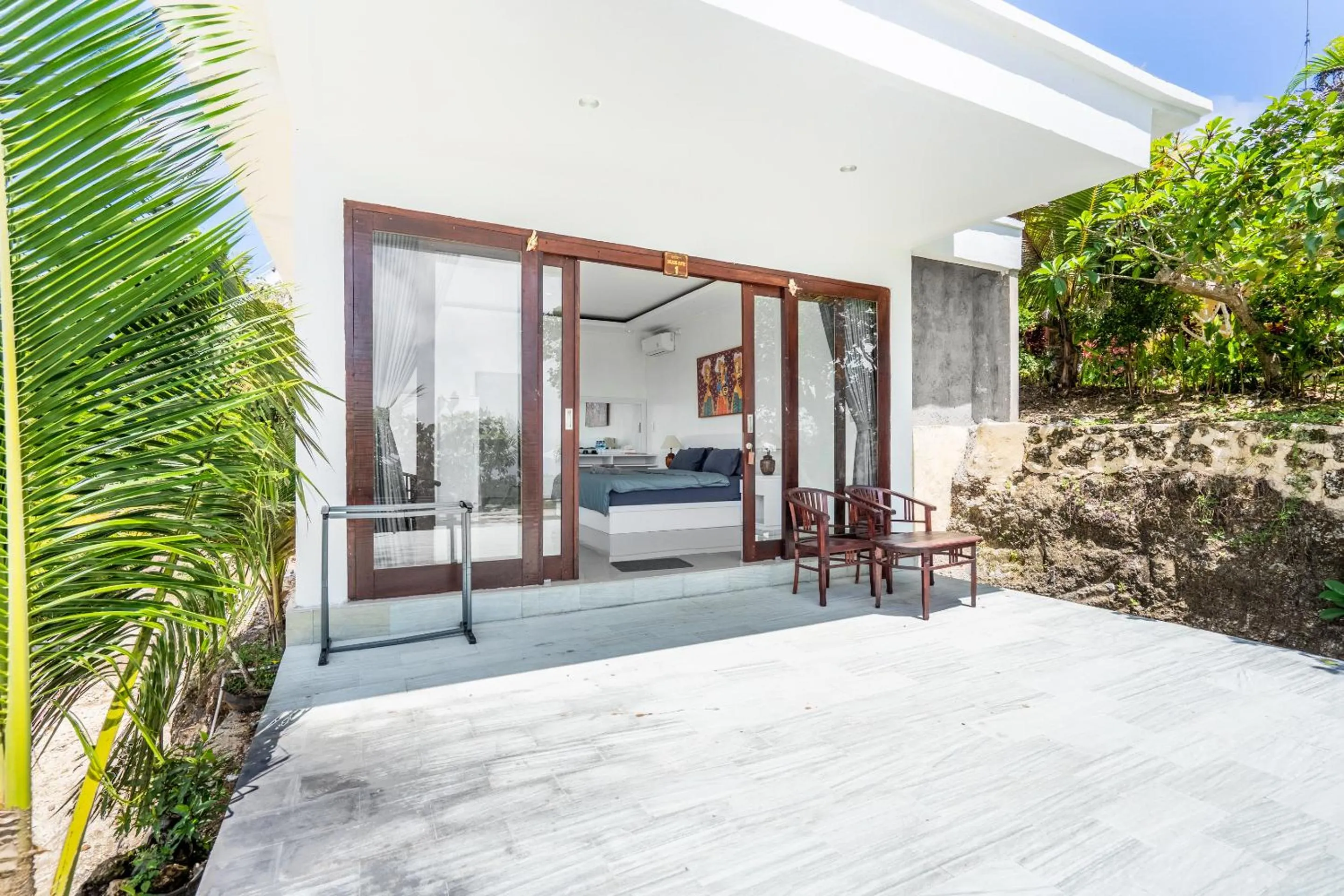 Property building in Nusa Penida Pini Sentana