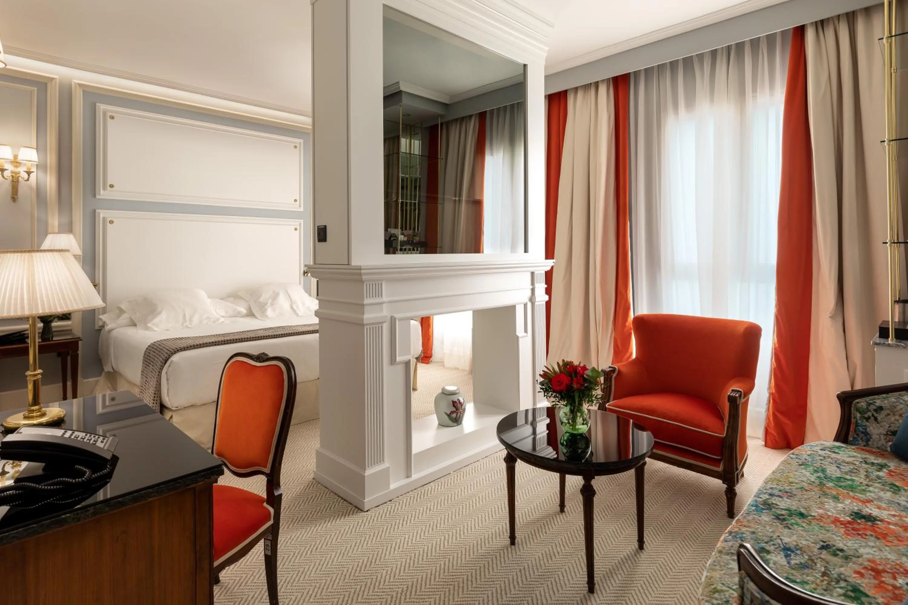 Photo of the whole room, Bed in Wellington Hotel & Spa Madrid