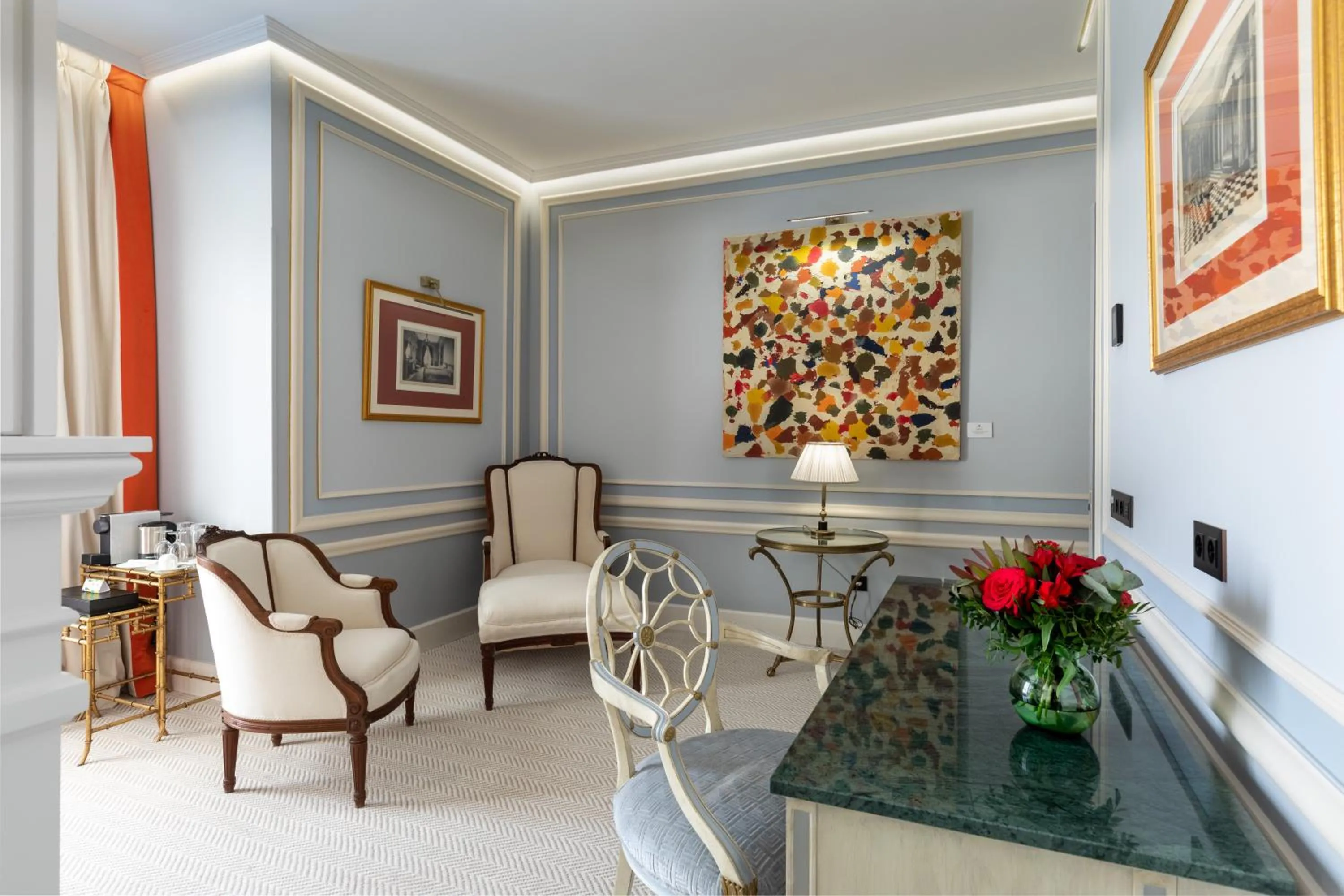 Seating area in Wellington Hotel & Spa Madrid