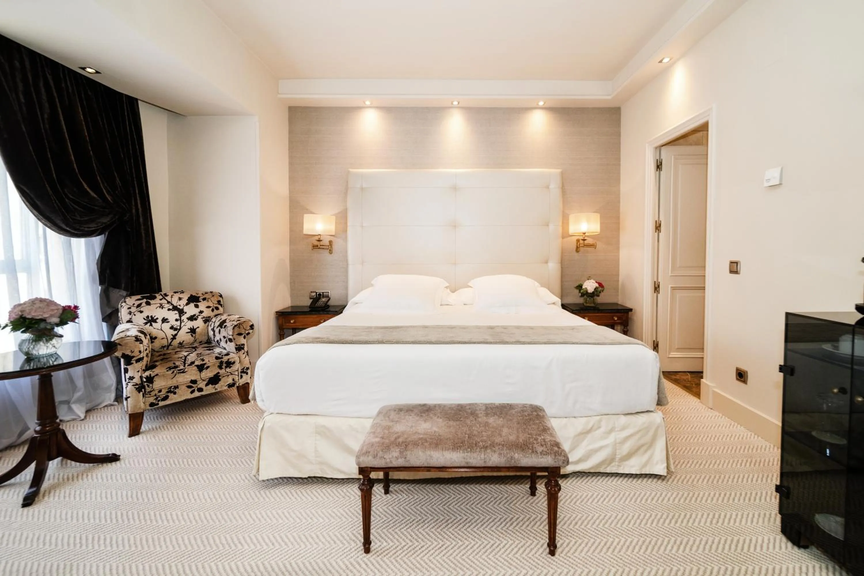 Bed in Wellington Hotel & Spa Madrid