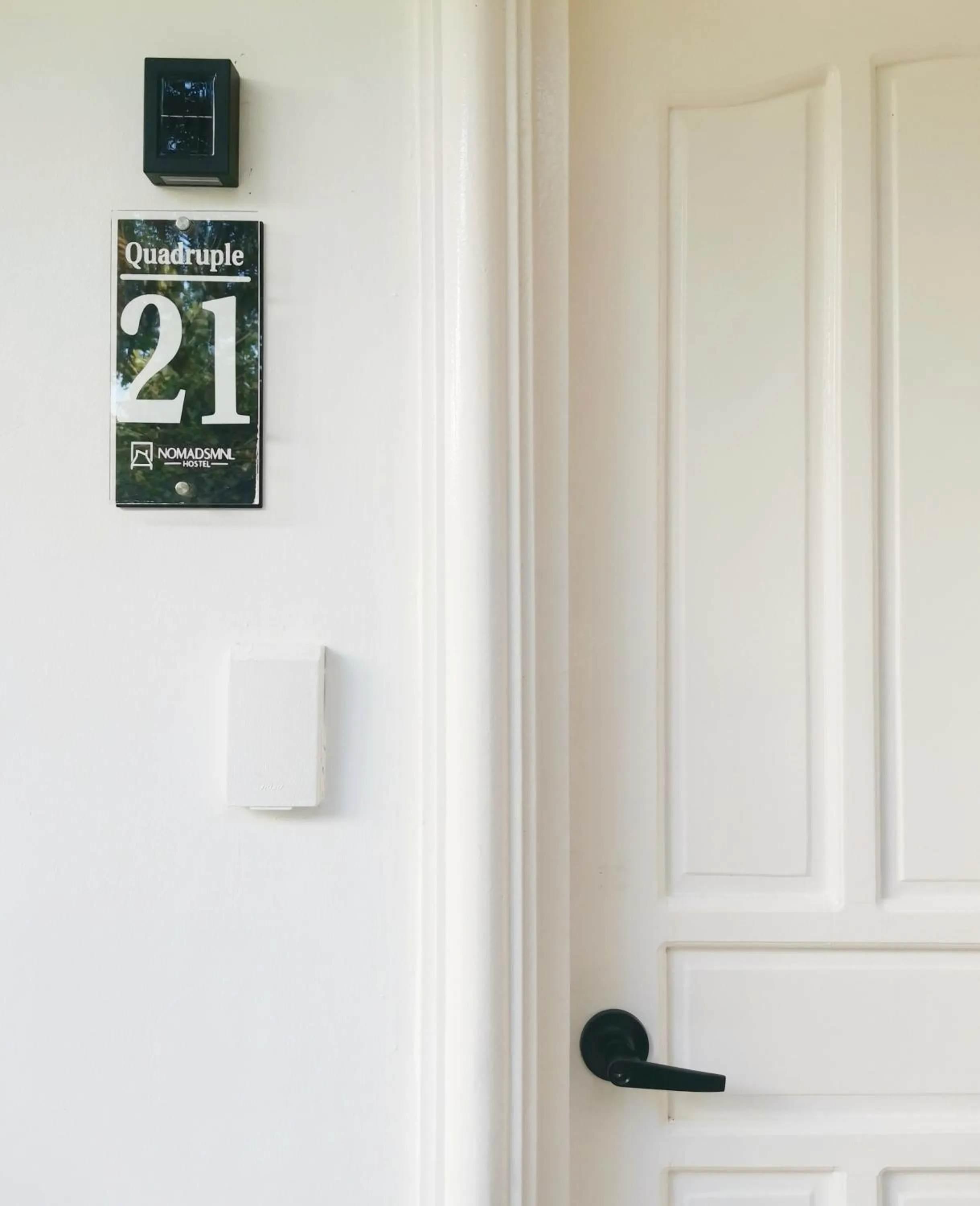 Property building in NomadsMNL Airport Hostel