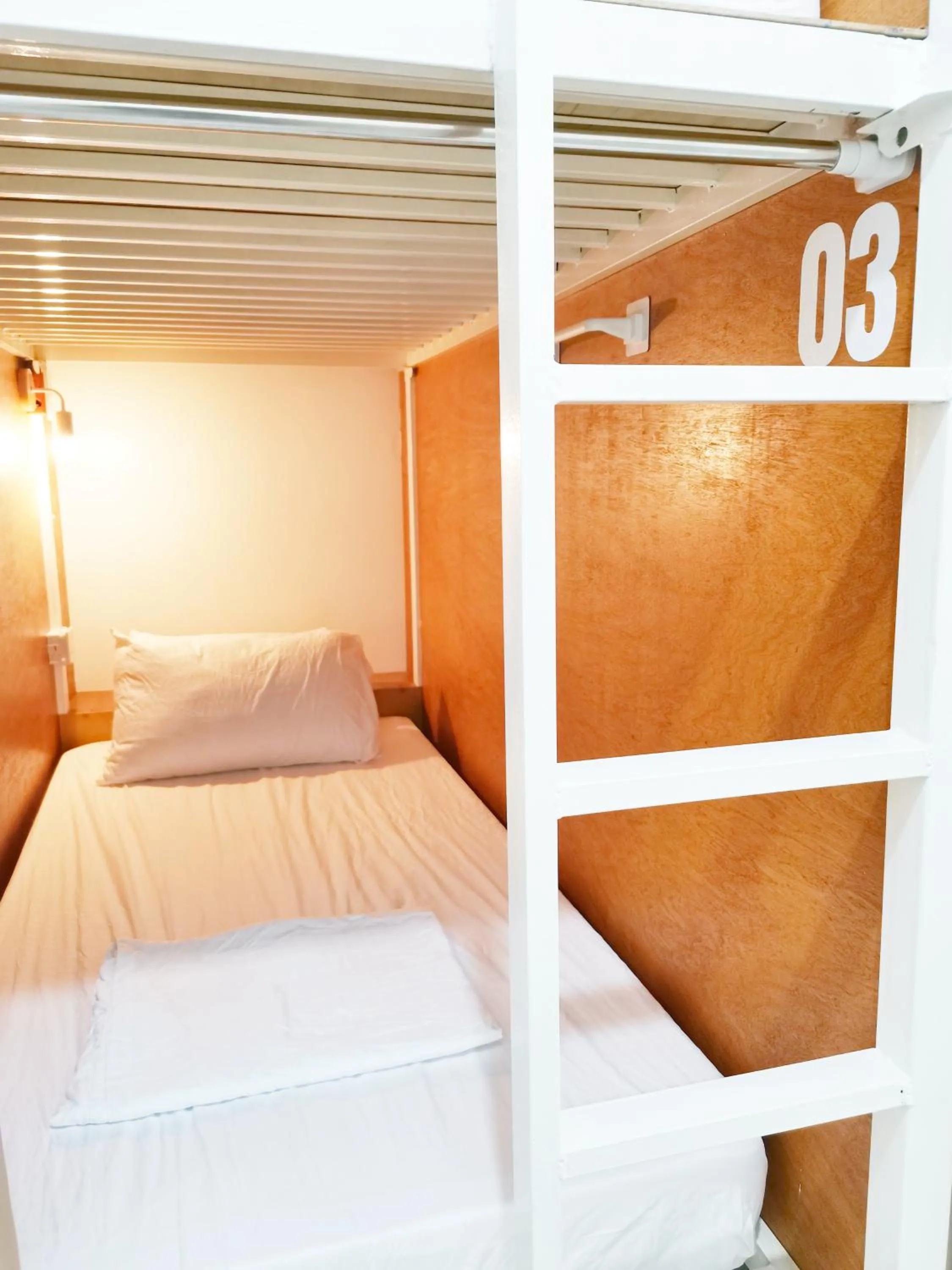 Bed in NomadsMNL Airport Hostel