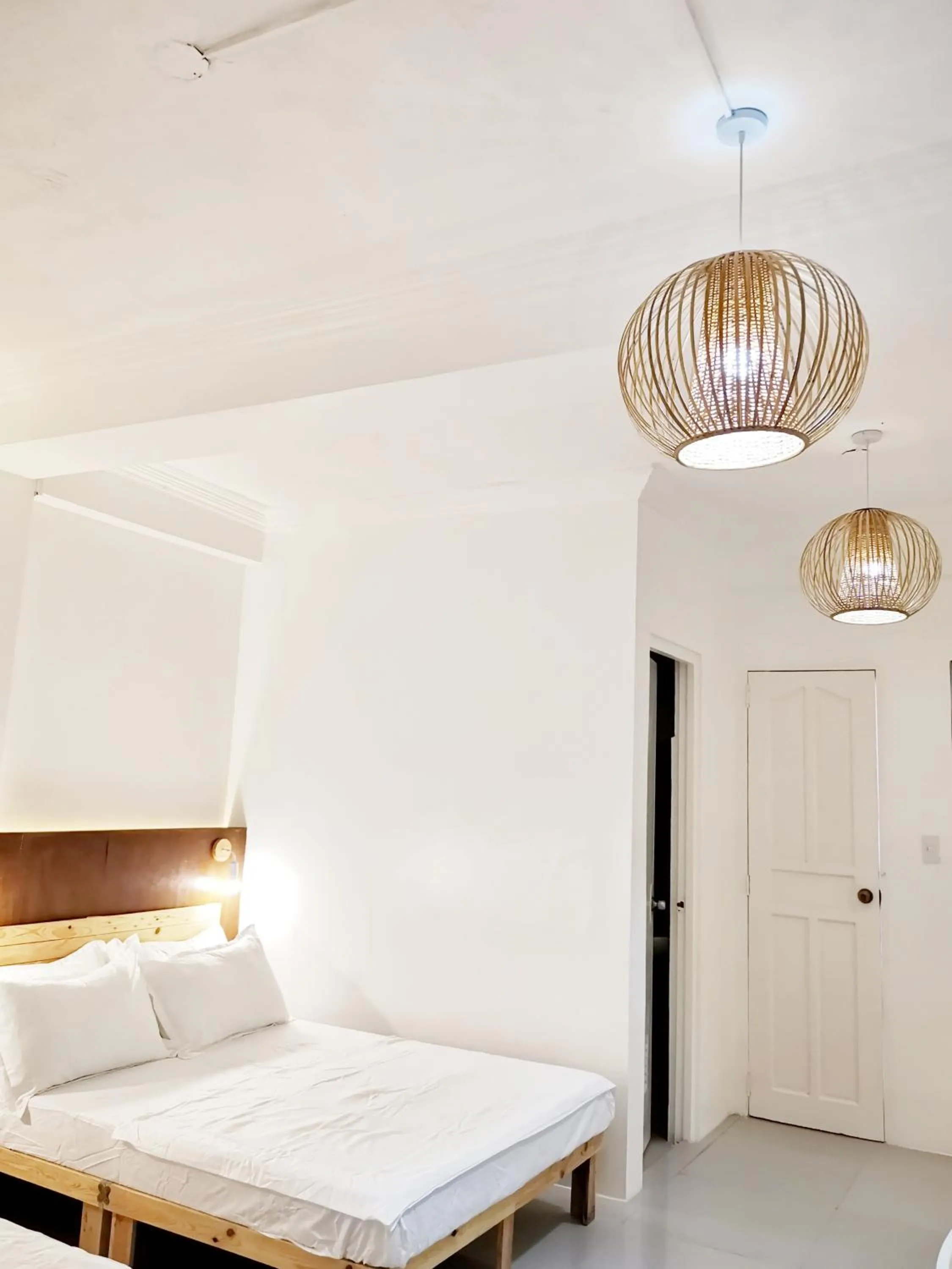 Bed in NomadsMNL Airport Hostel