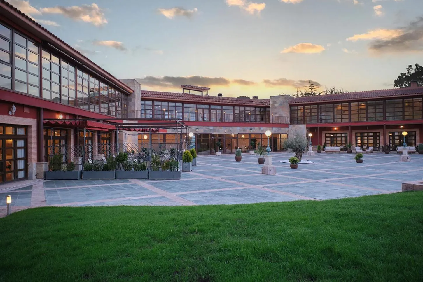 Property building in Hotel Spa Villa Nazules