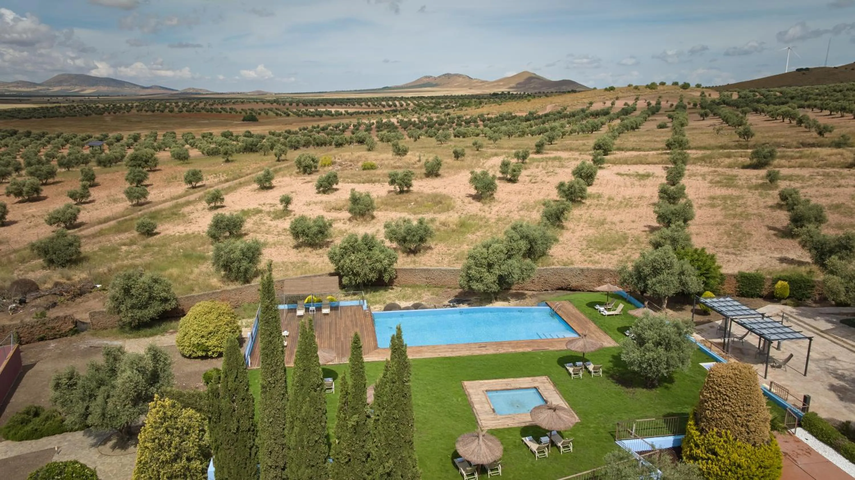 Swimming pool in Hotel Spa Villa Nazules
