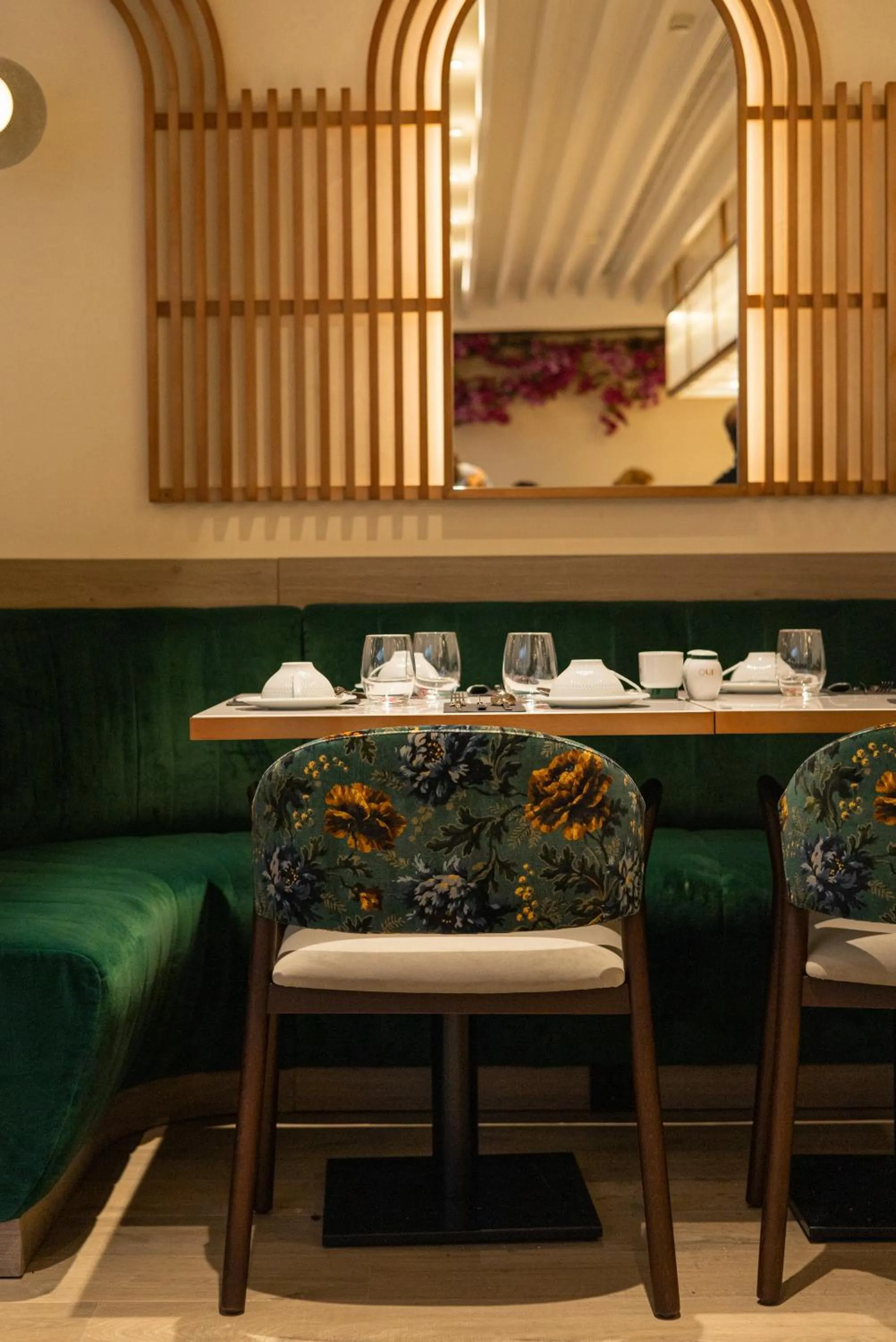 Restaurant/places to eat in LUSTER Hotel