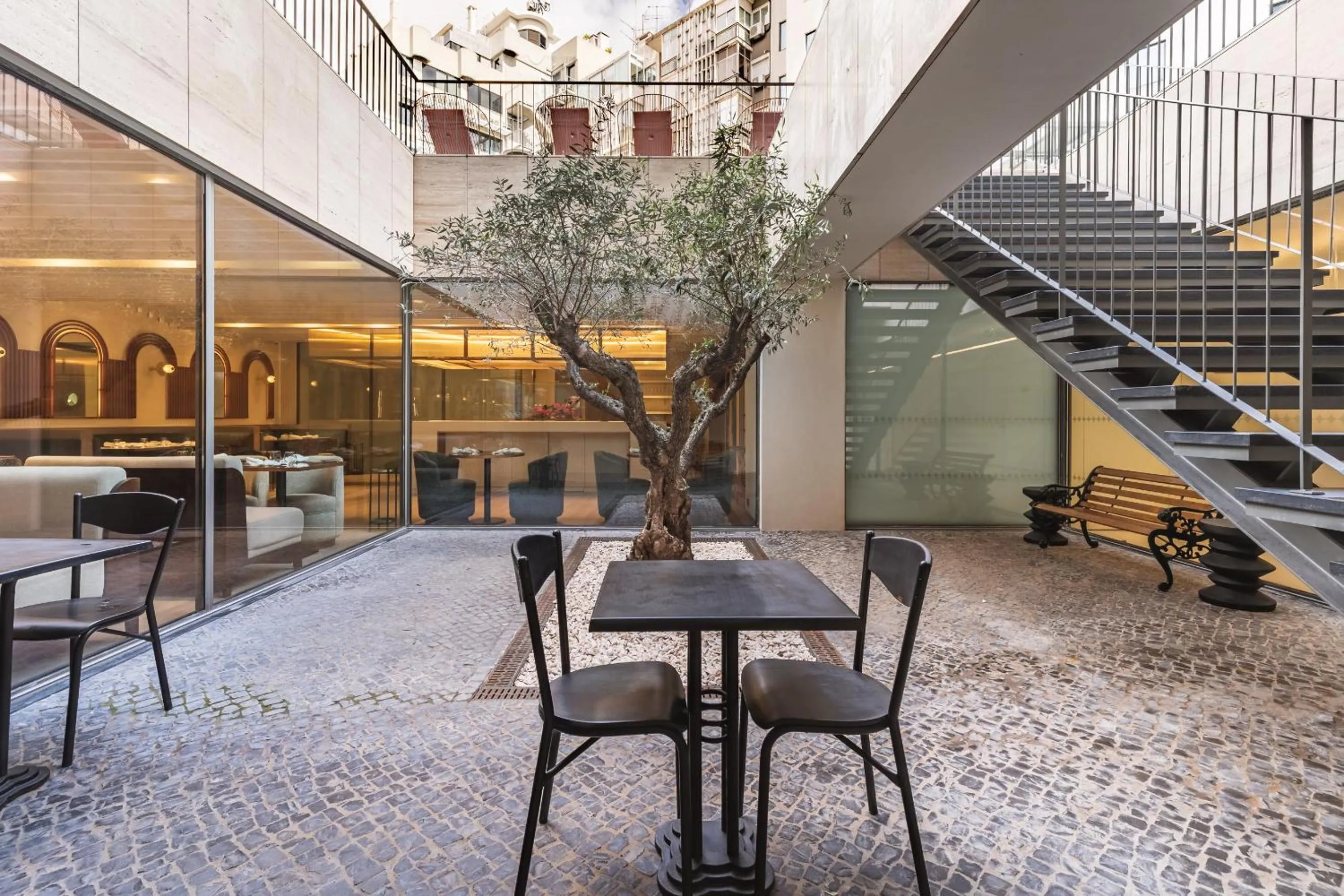 Restaurant/places to eat in LUSTER Hotel