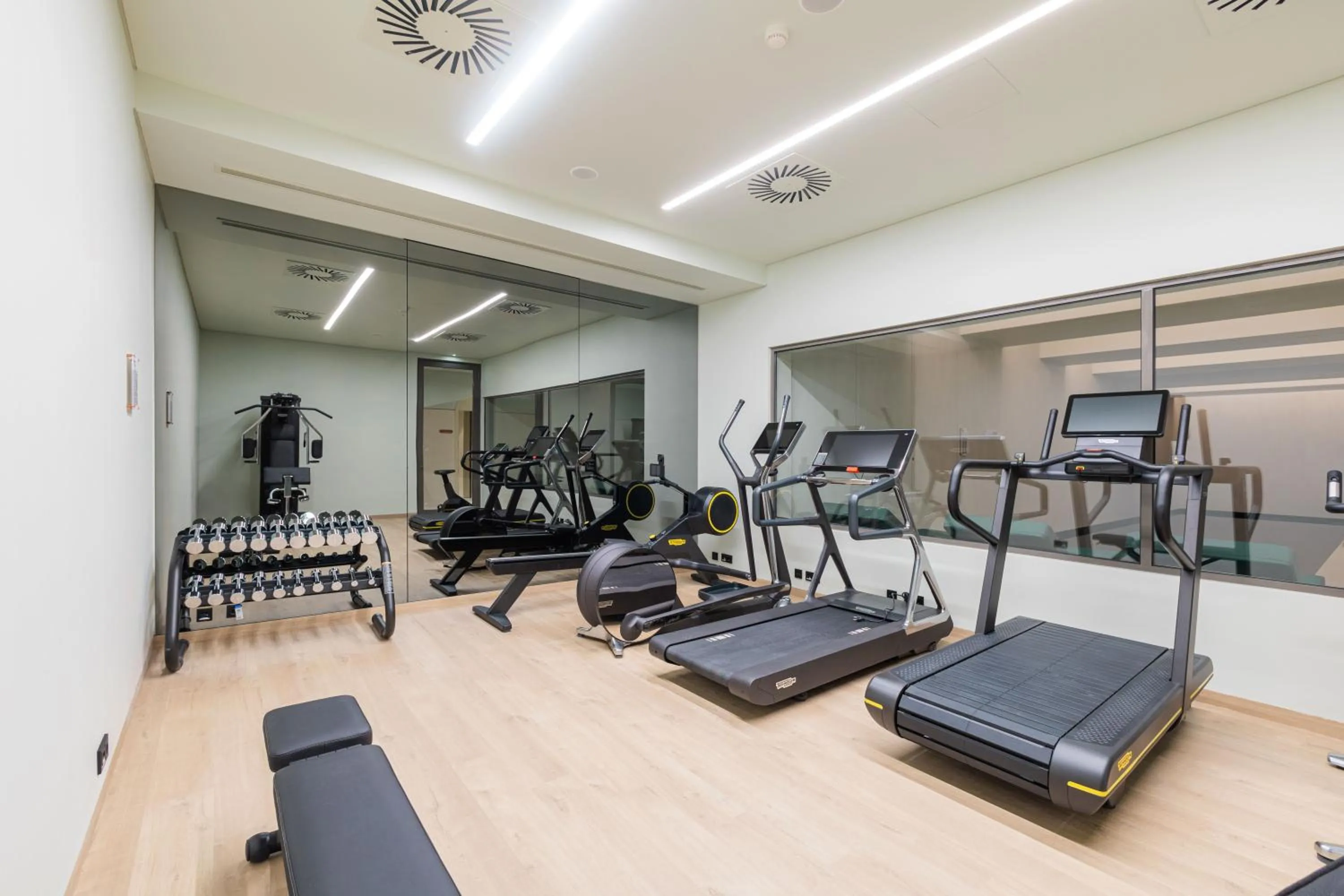 Fitness centre/facilities in LUSTER Hotel